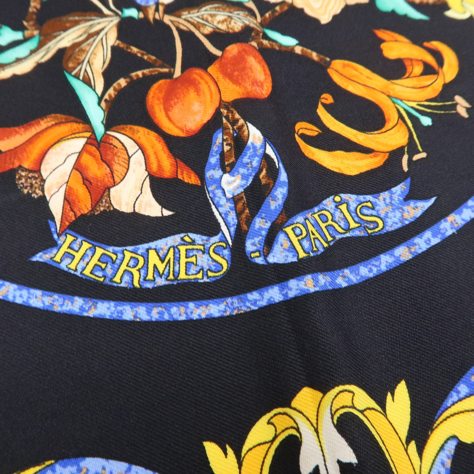 HERMES Carre 90 Silk 100% Scarf PIERRES D' ORIENT ET D' OCCIDENT