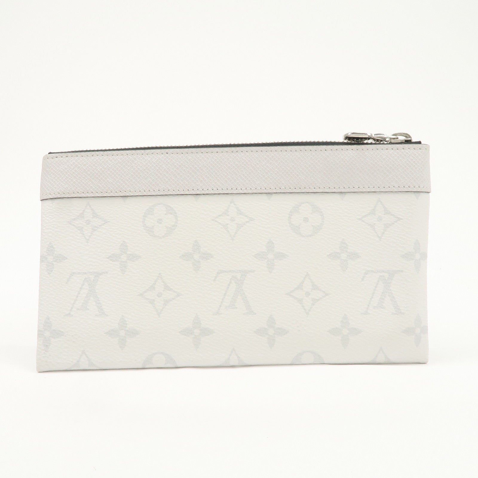 Louis Vuitton Monogram Taiga Discovery Pochette Antarctica M30279 Used
