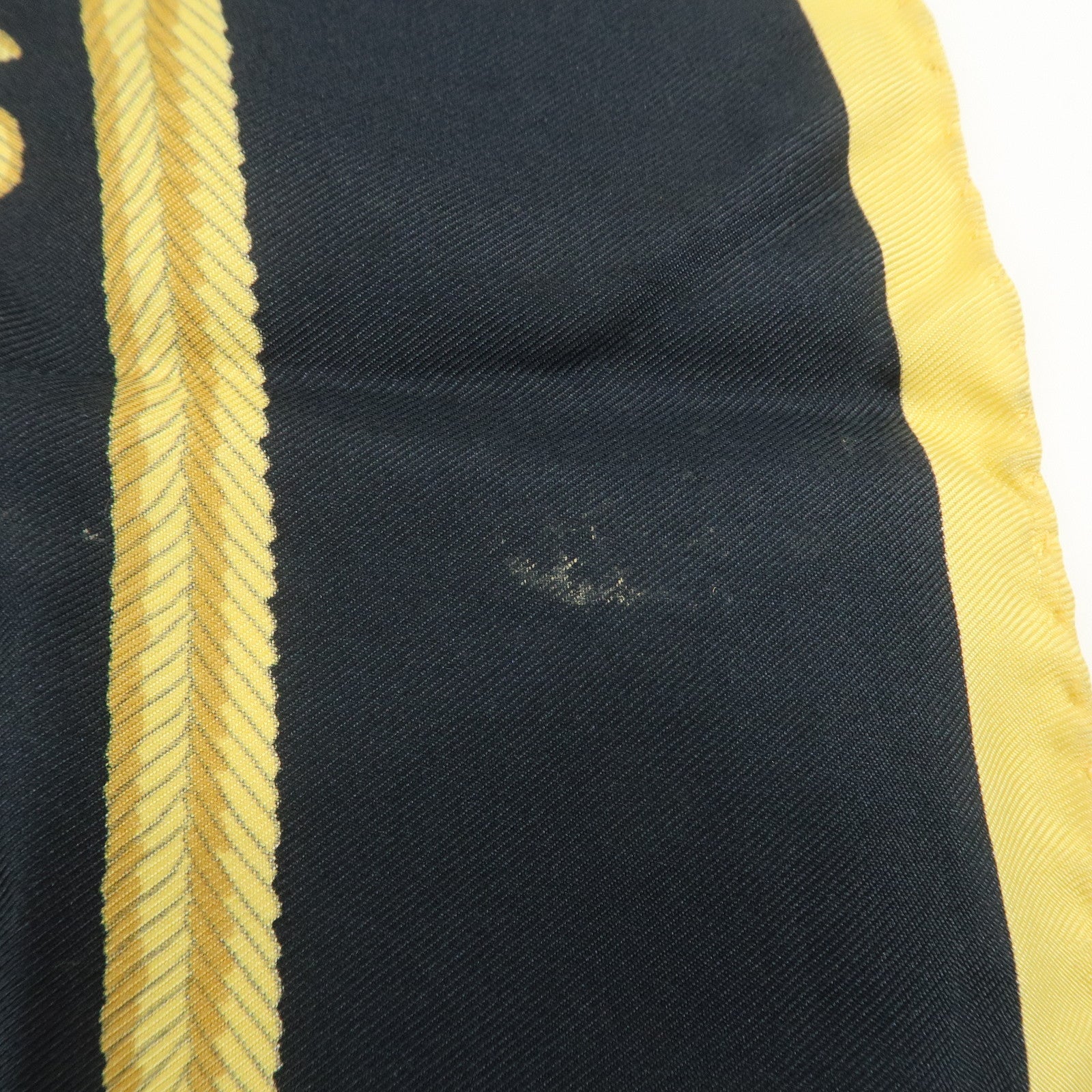 HERMES Carre 90 Silk 100% LES ARMES DE PARIS Scarf Black Gold