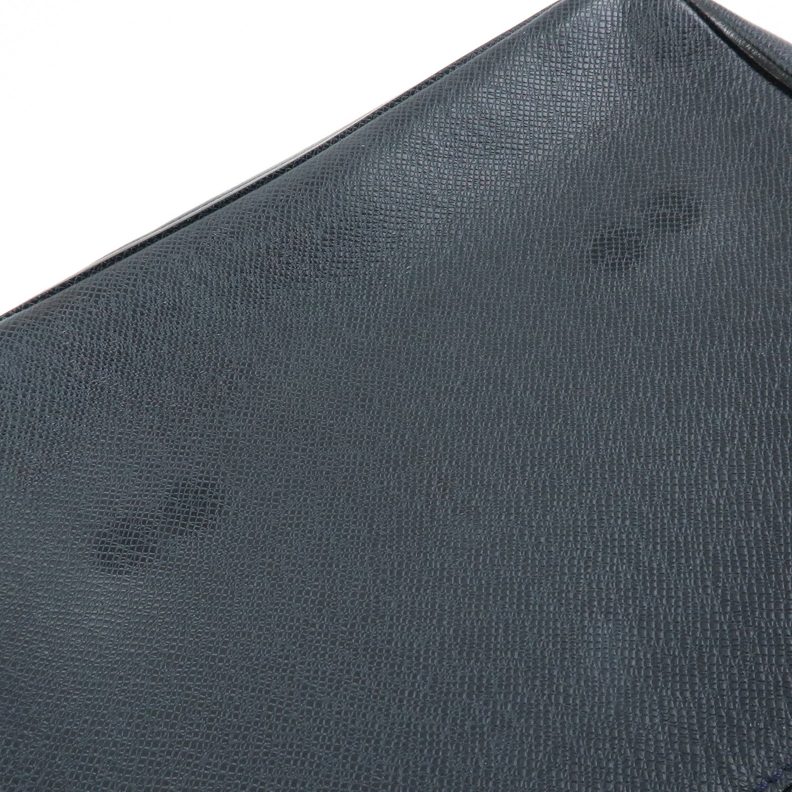 Louis Vuitton Taiga Leather Shoulder Crossbody Bag Boreal M32632