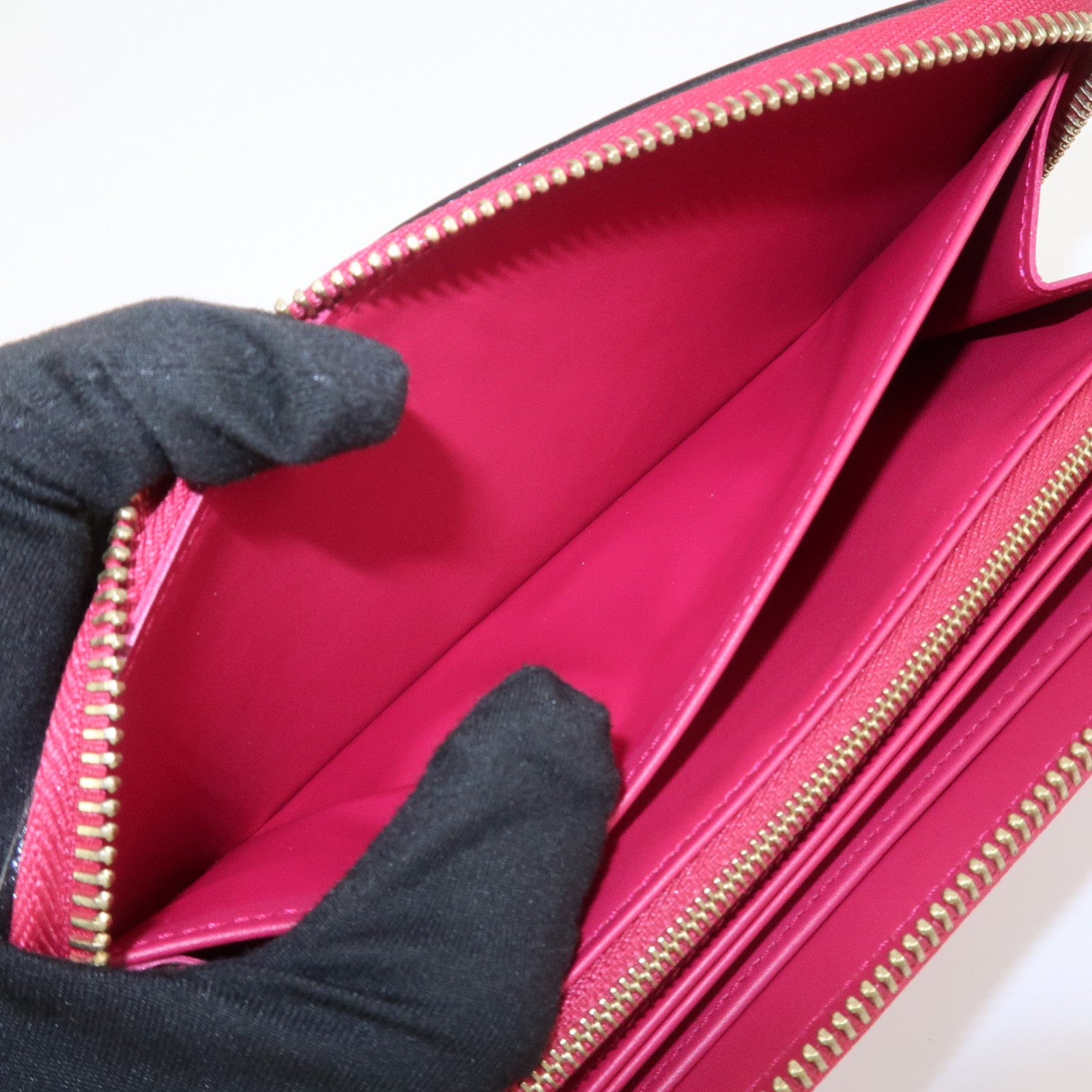 Louis Vuitton Monogram Vernis Round Zippy Wallet Rose Indien M91597