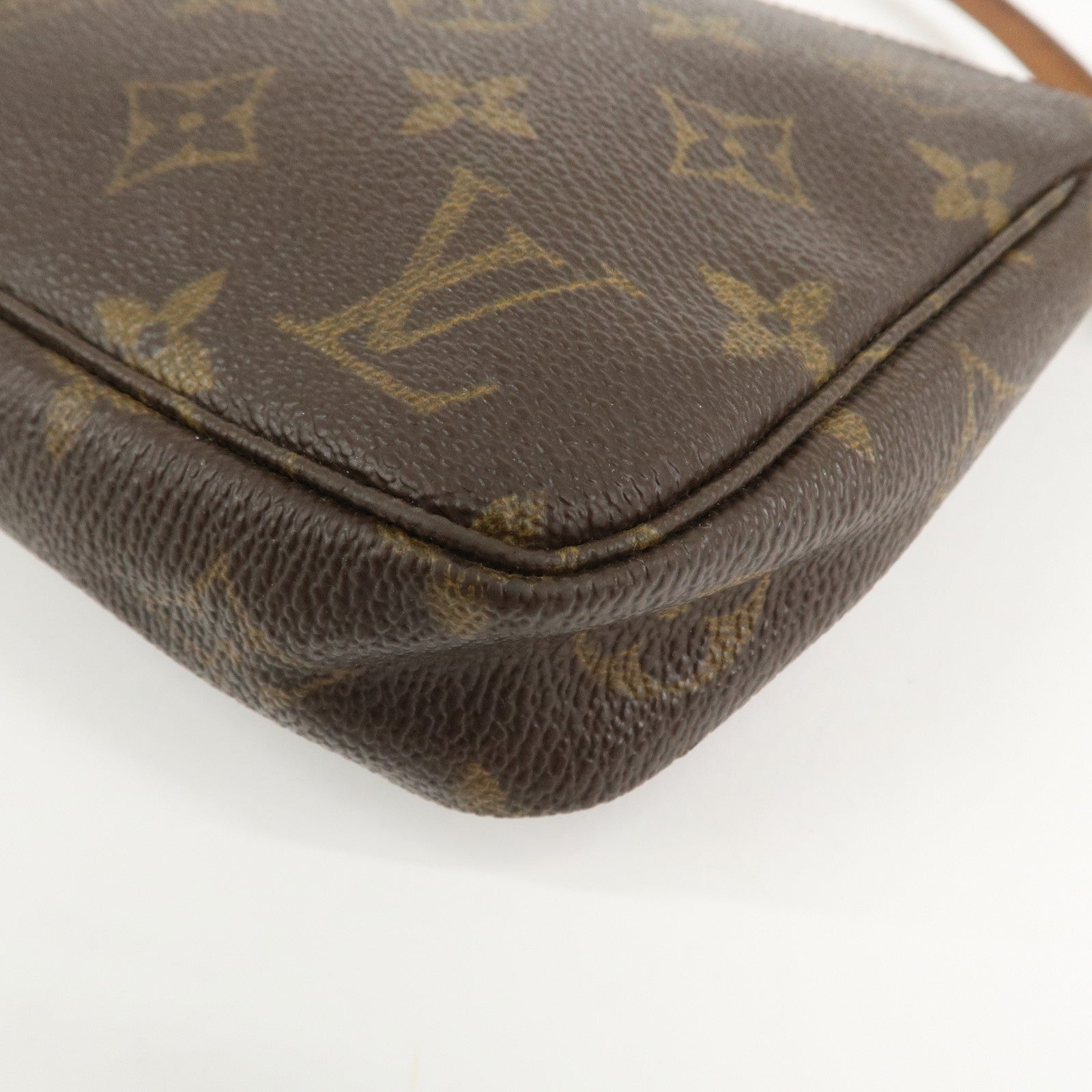 Louis Vuitton Monogram Pochette Accessoires Hand Bag Brown M51980