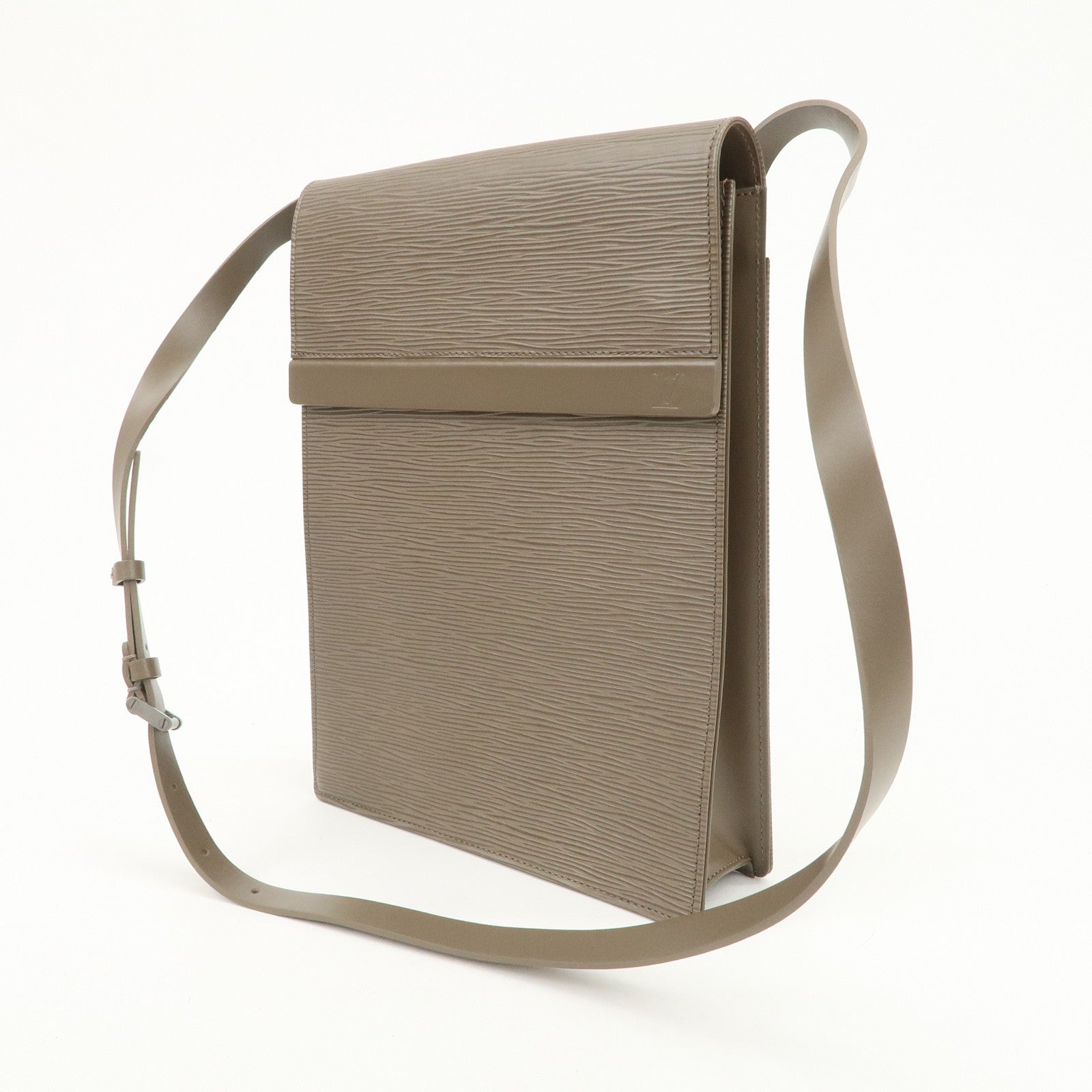 Louis Vuitton Epi Leather Ramatuelle Shoulder Bag Pepper M5247C