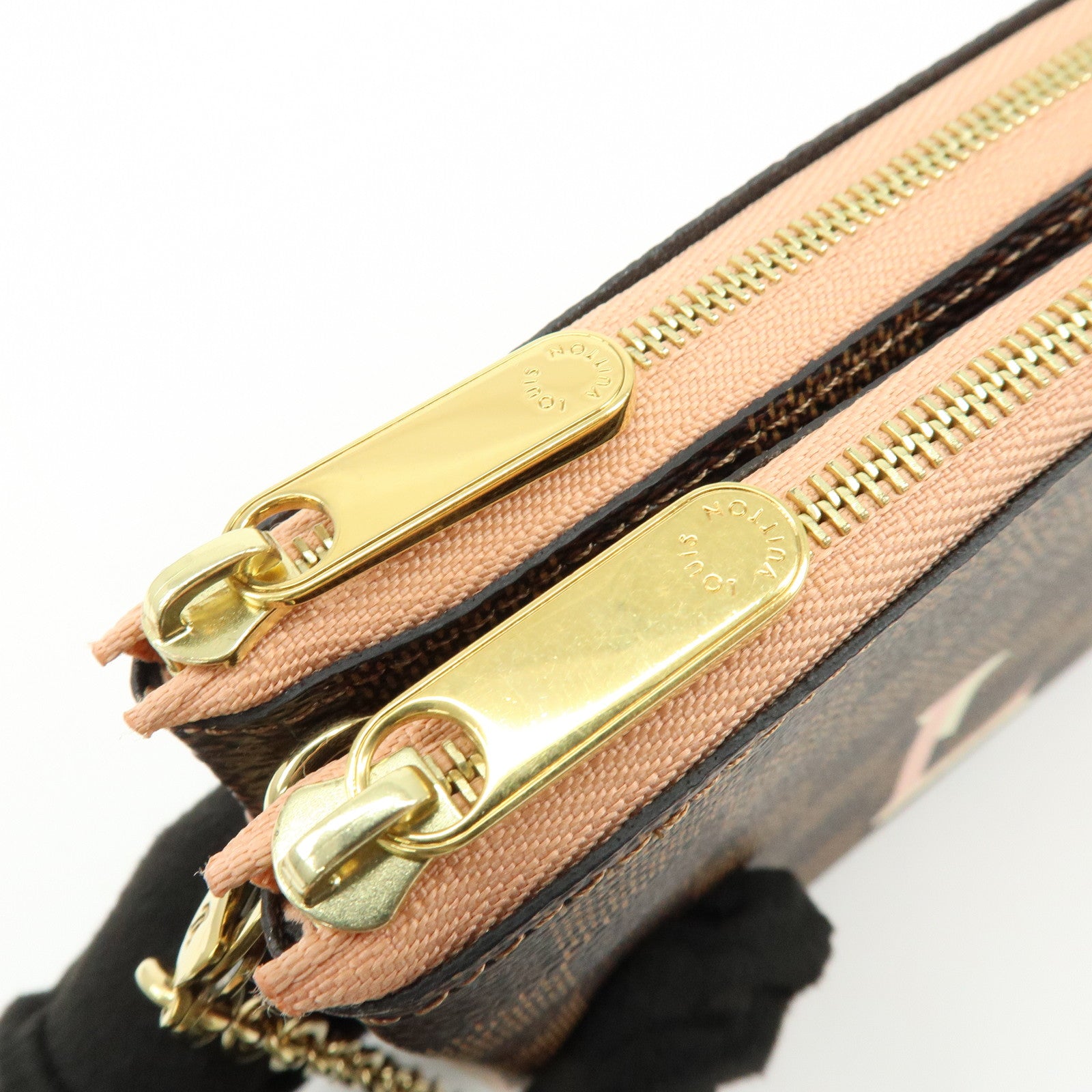 Louis Vuitton Damier Ebene Pochette Double Zip Rose BallerineN60254