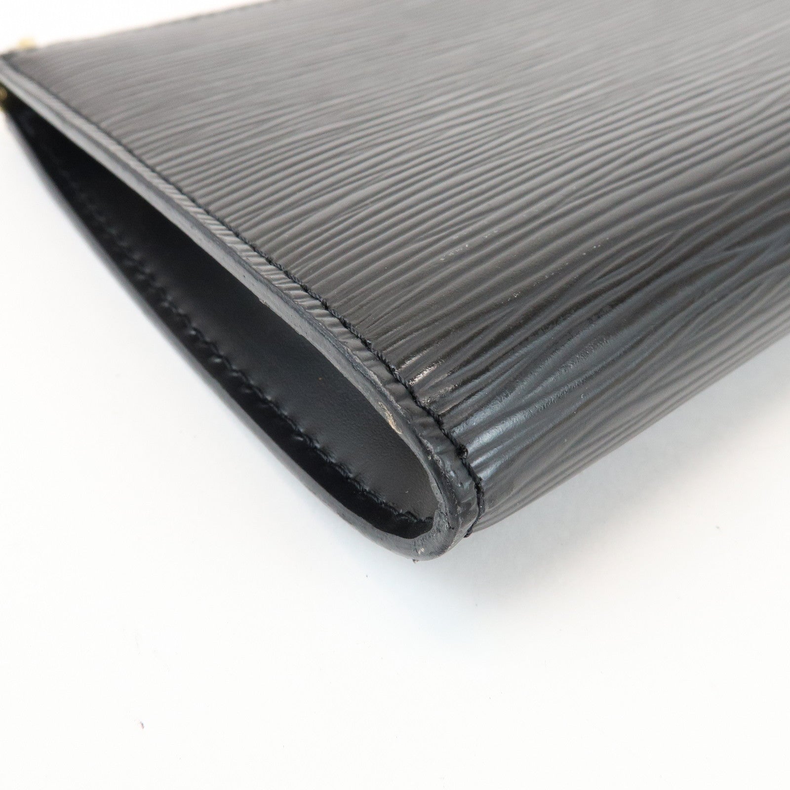 Louis Vuitton Epi Pochette Accessoires Clutch Bag Noir M52942