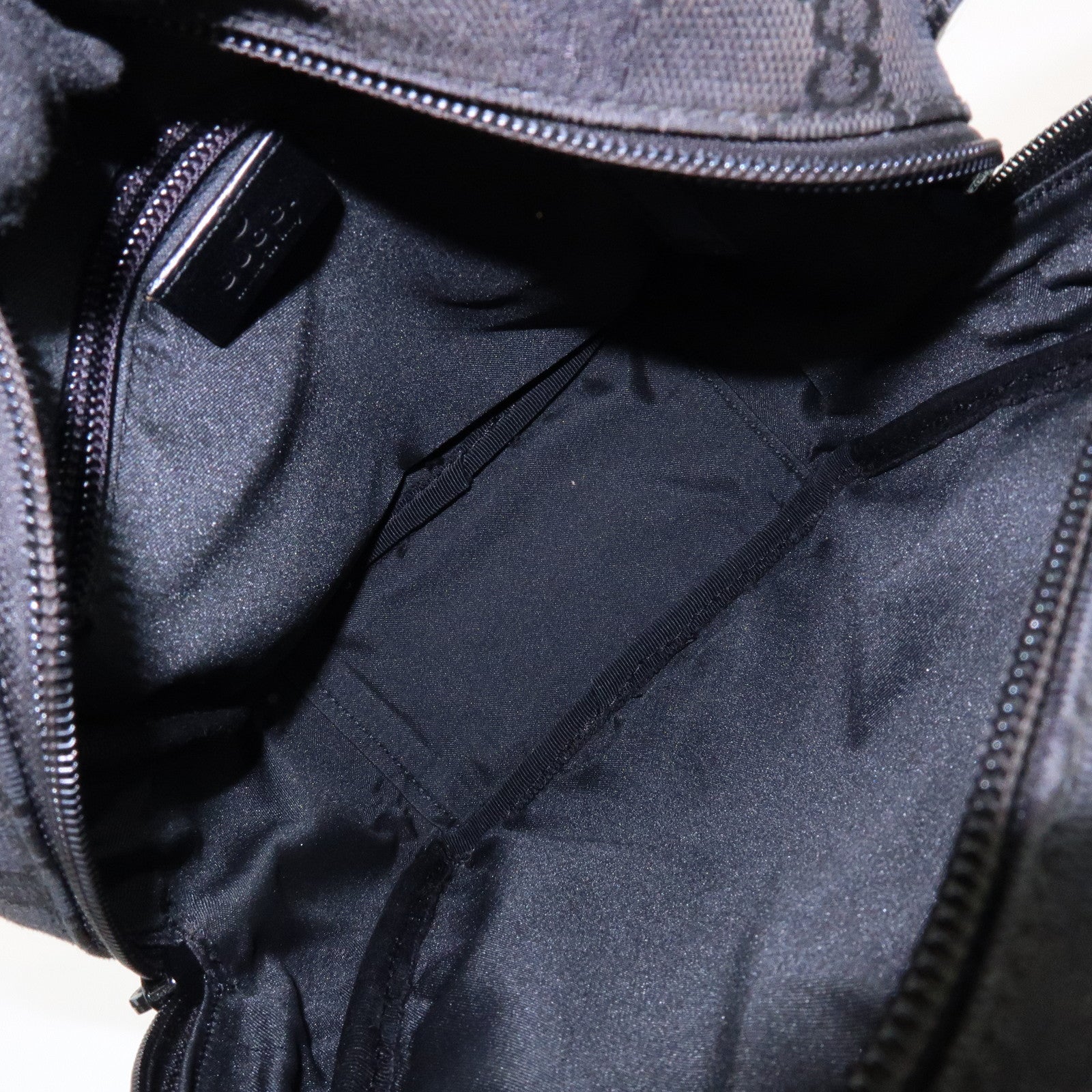 GUCCI GG Canvas Leather Shoulder Bag Black 018.1612.200047