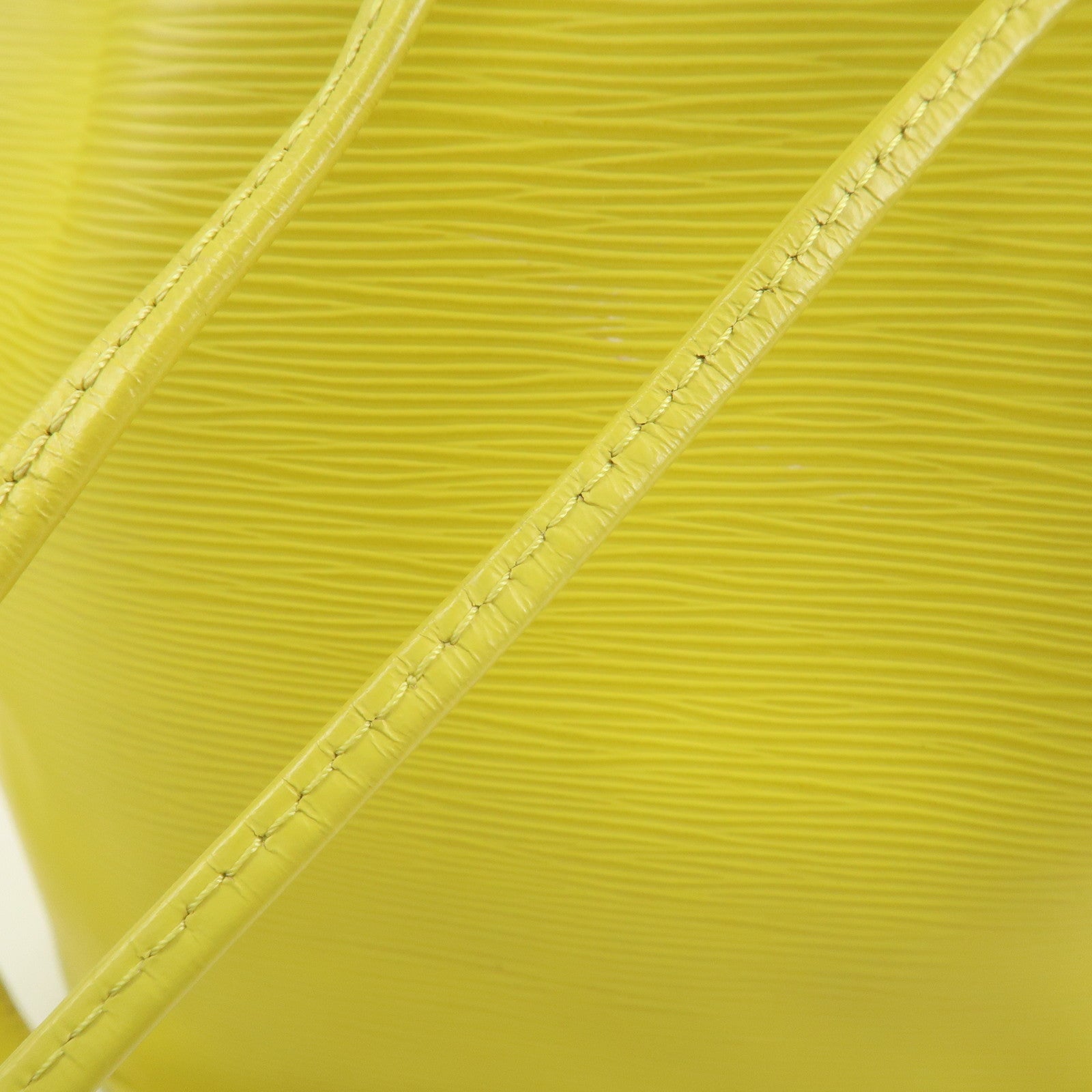 Louis Vuitton Epi Petit Noe Shoulder Bag Pistache M44107