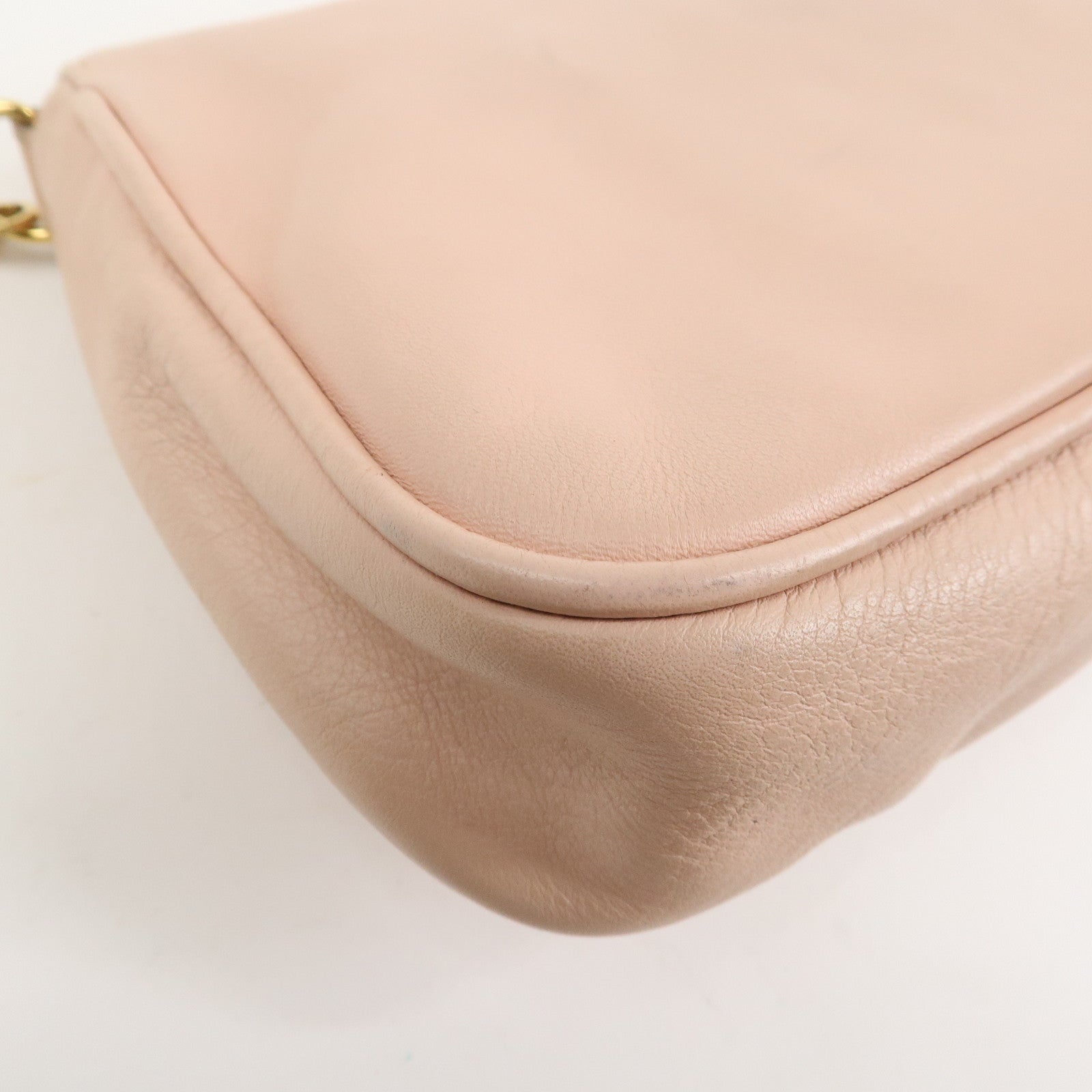 FENDI Leather Chain Shoulder Bag Purse Crossbody Bag 8M0276