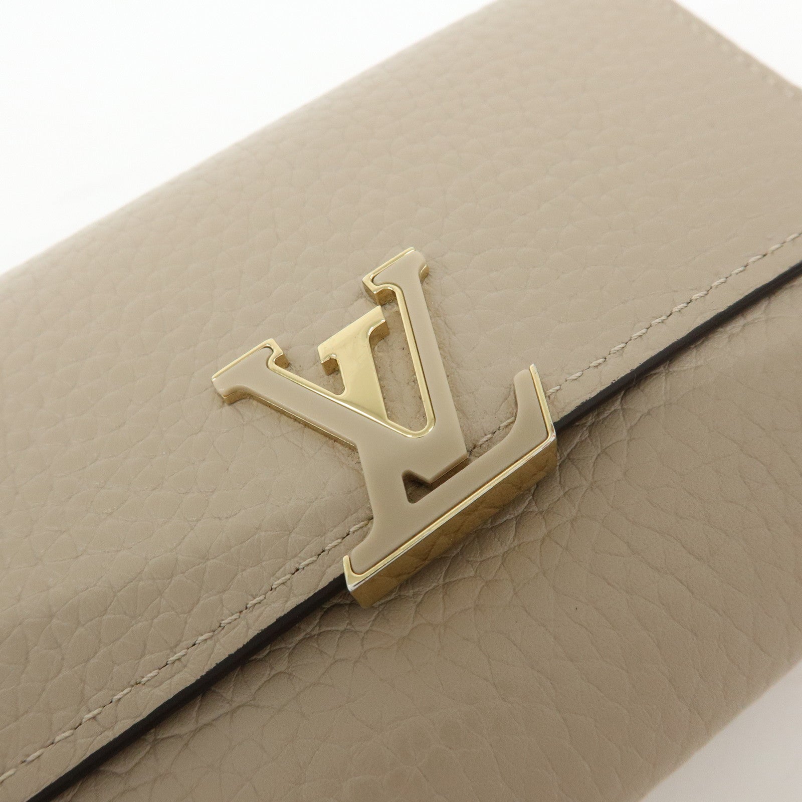 Louis Vuitton Portefeuille Capucines Compact Wallet Galet M62159