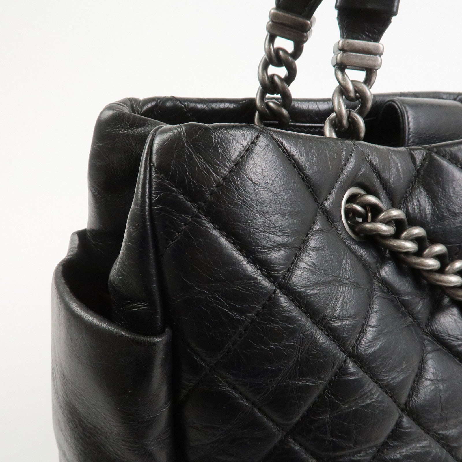 CHANEL Matelasse Calf Leather Chain Tote Bag Black