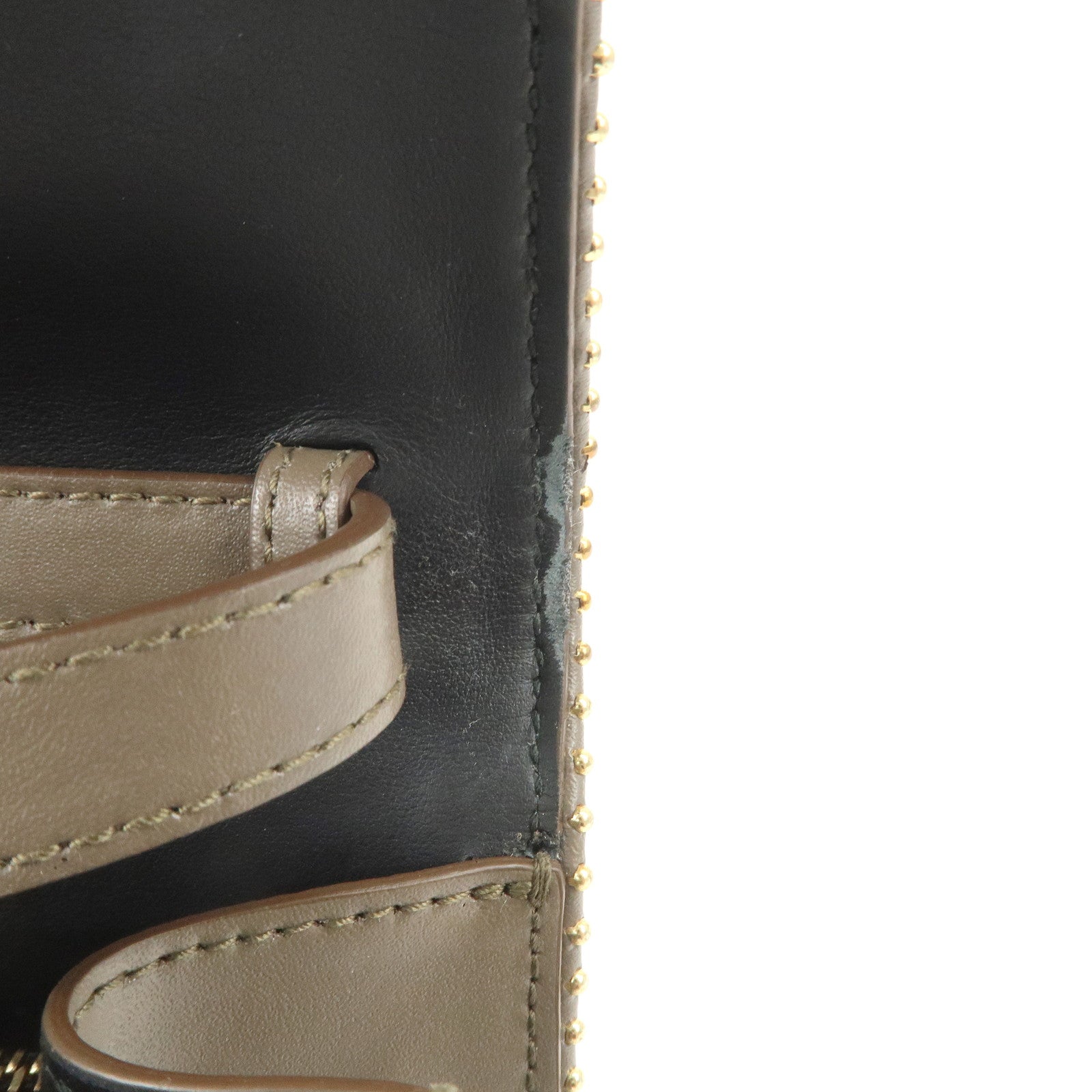 Ferragamo Vara Leather Ribbon Studs Shoulder Bag Greige Used