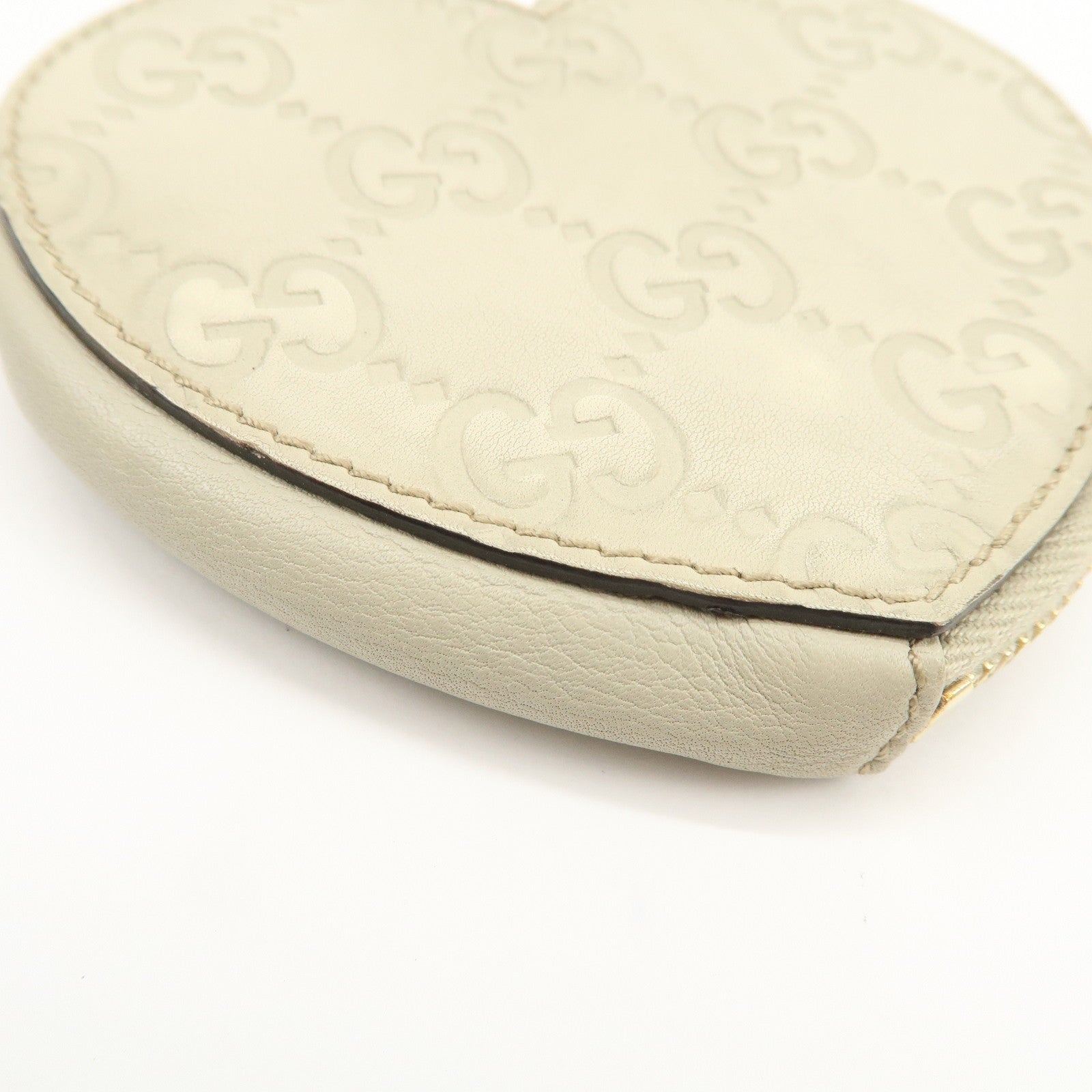 GUCCI Lovely Heart Logo Guccissima Leather Coin Case Ivory 152615