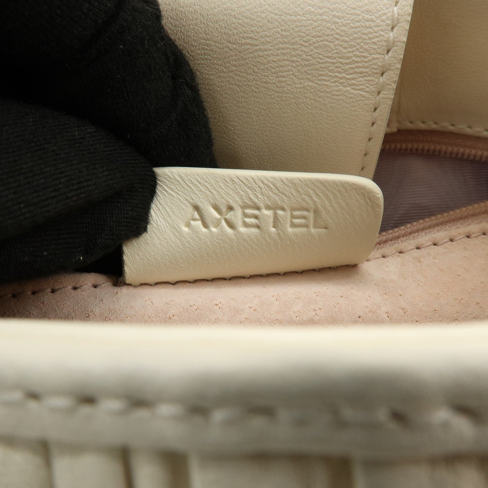 BVLGARI Leather Shoulder Bag Hand Bag White