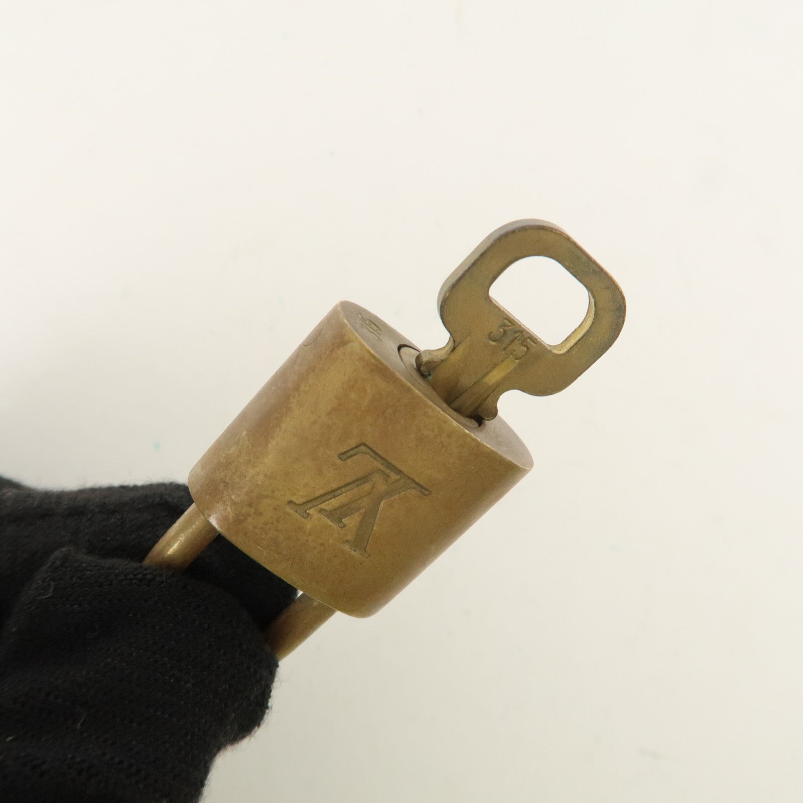 Louis Vuitton Set of 10 Lock & Key Cadena Key Lock Metal Gold Used