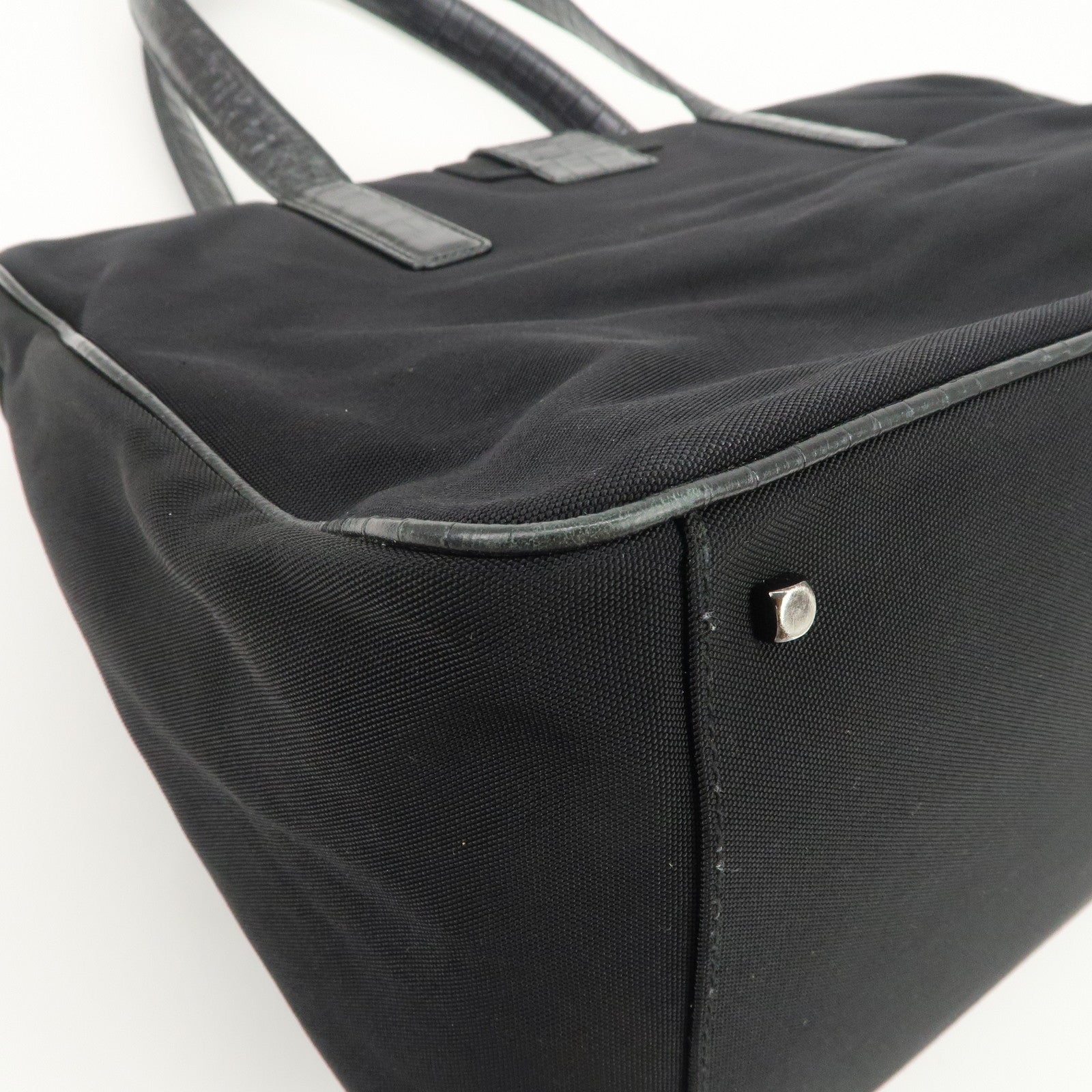 Ferragamo Vara Nylon Embossed Leather Shoulder Bag Hand Bag Black