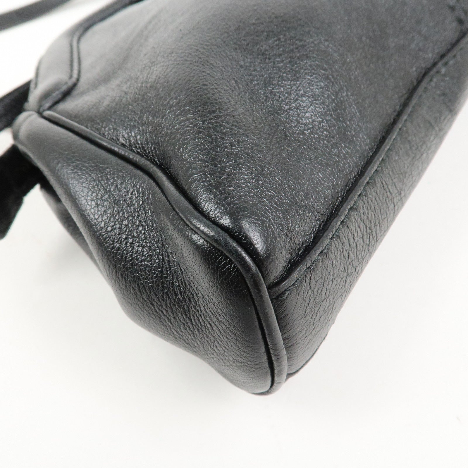 GUCCI Animalier Liber Small Cat Head Shoulder Bag Black 524620