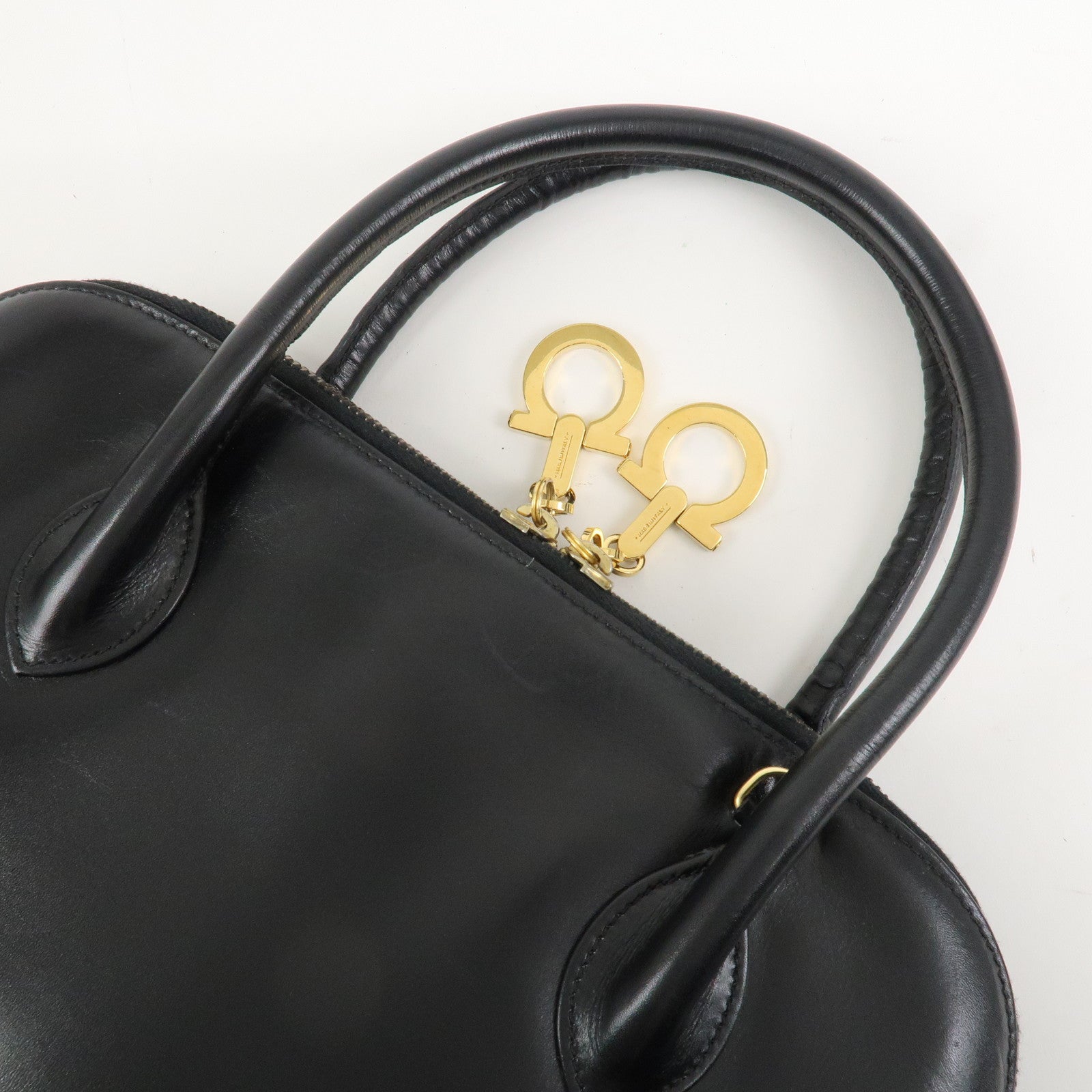 Ferragamo Leather 2Way Hand Shoulder Bag Black Gold HDW AK5644 Used