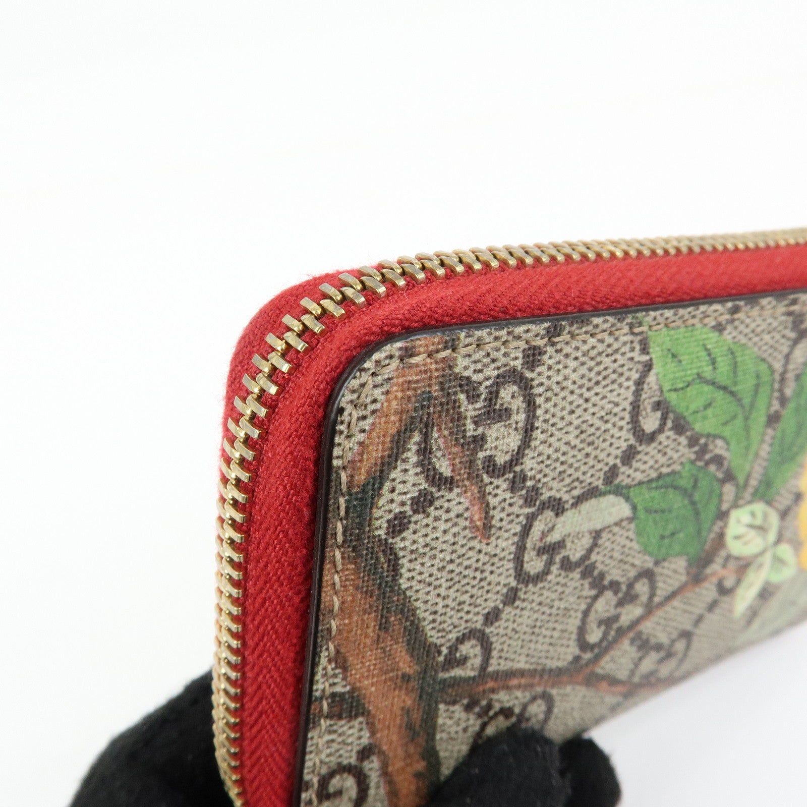 GUCCI Tian GG Supreme Leather Zippy Around Card Case Beige 424897