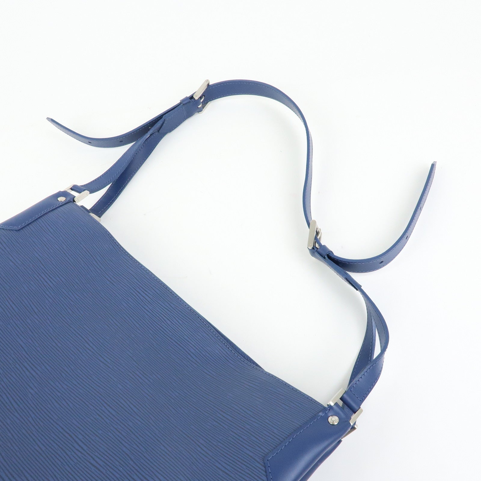 Louis Vuitton Epi Mandala GM Leather Shoulder Bag Myrtille M5892G