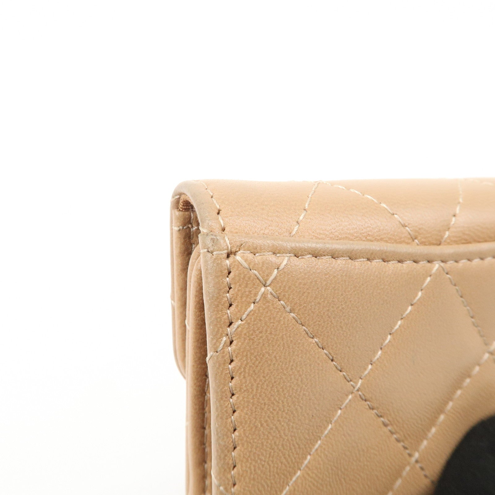 CHANEL Matelasse Lamb Skin COCO Mark 6 Ring Key Case Beige A84400