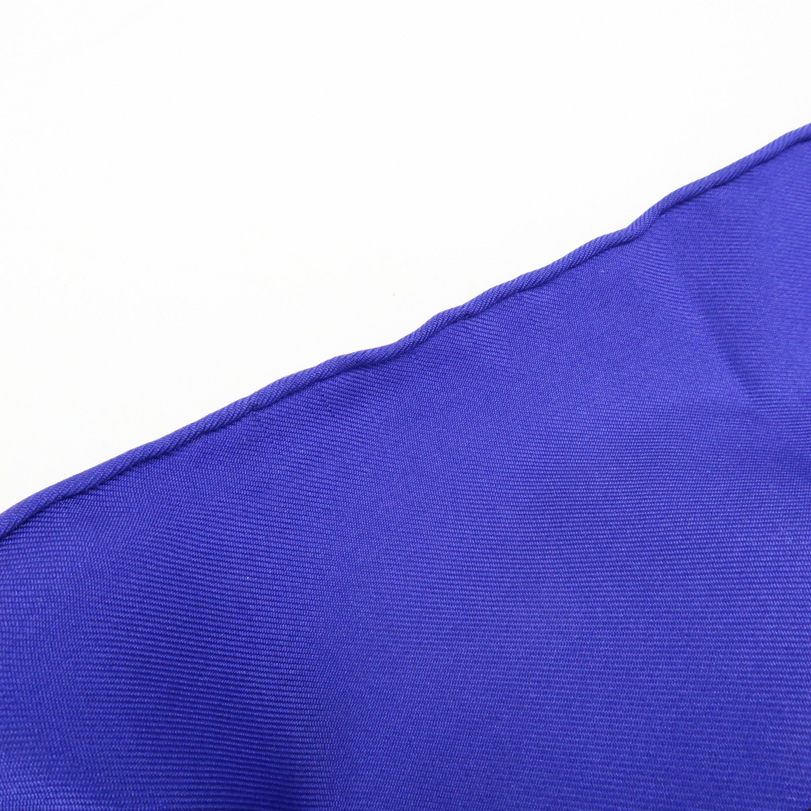 HERMES Carre 90 Silk 100% Scarf Souvenirs de Paris Blue Red Beige