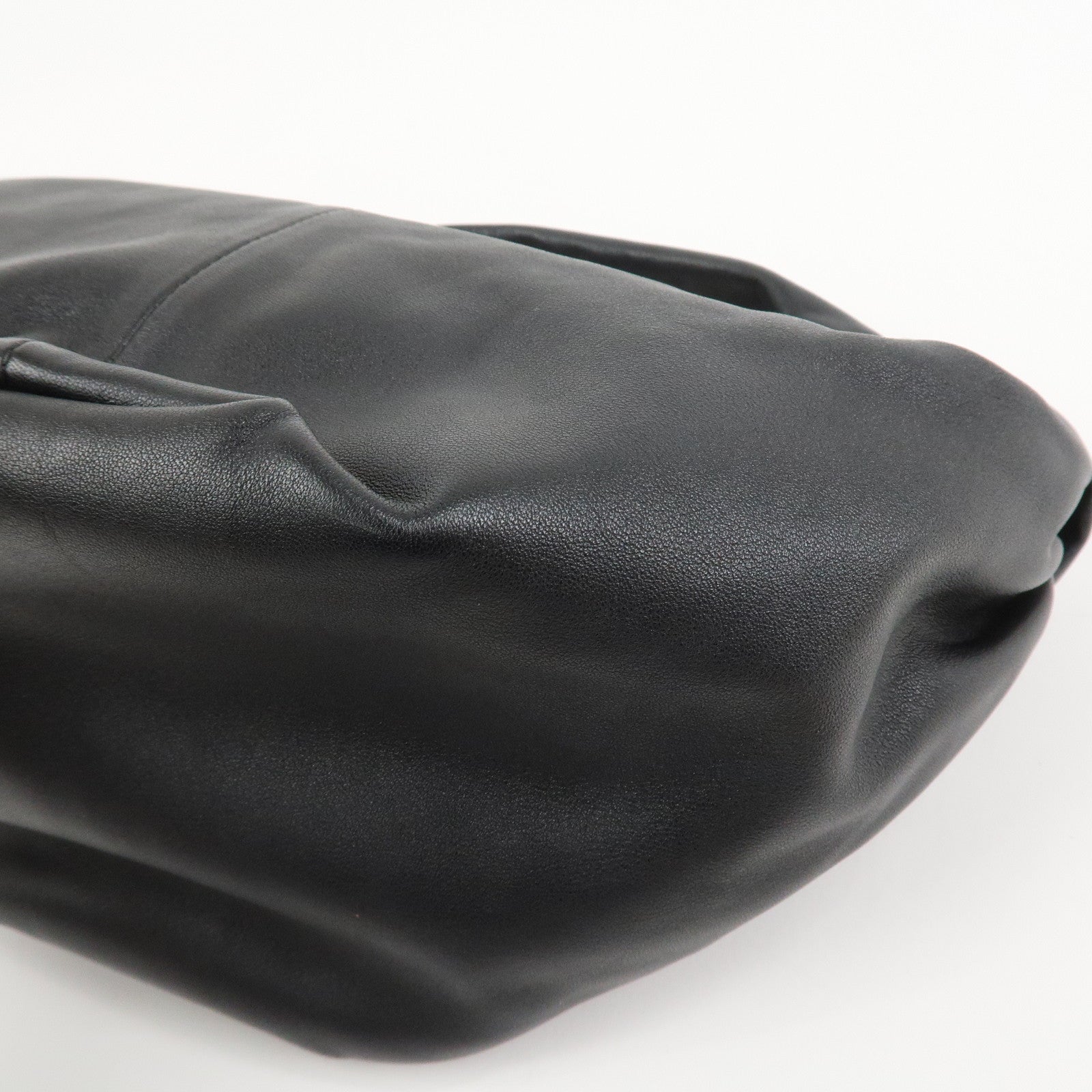 BOTTEGA VENETA Double Knots Leather Hand Bag Black