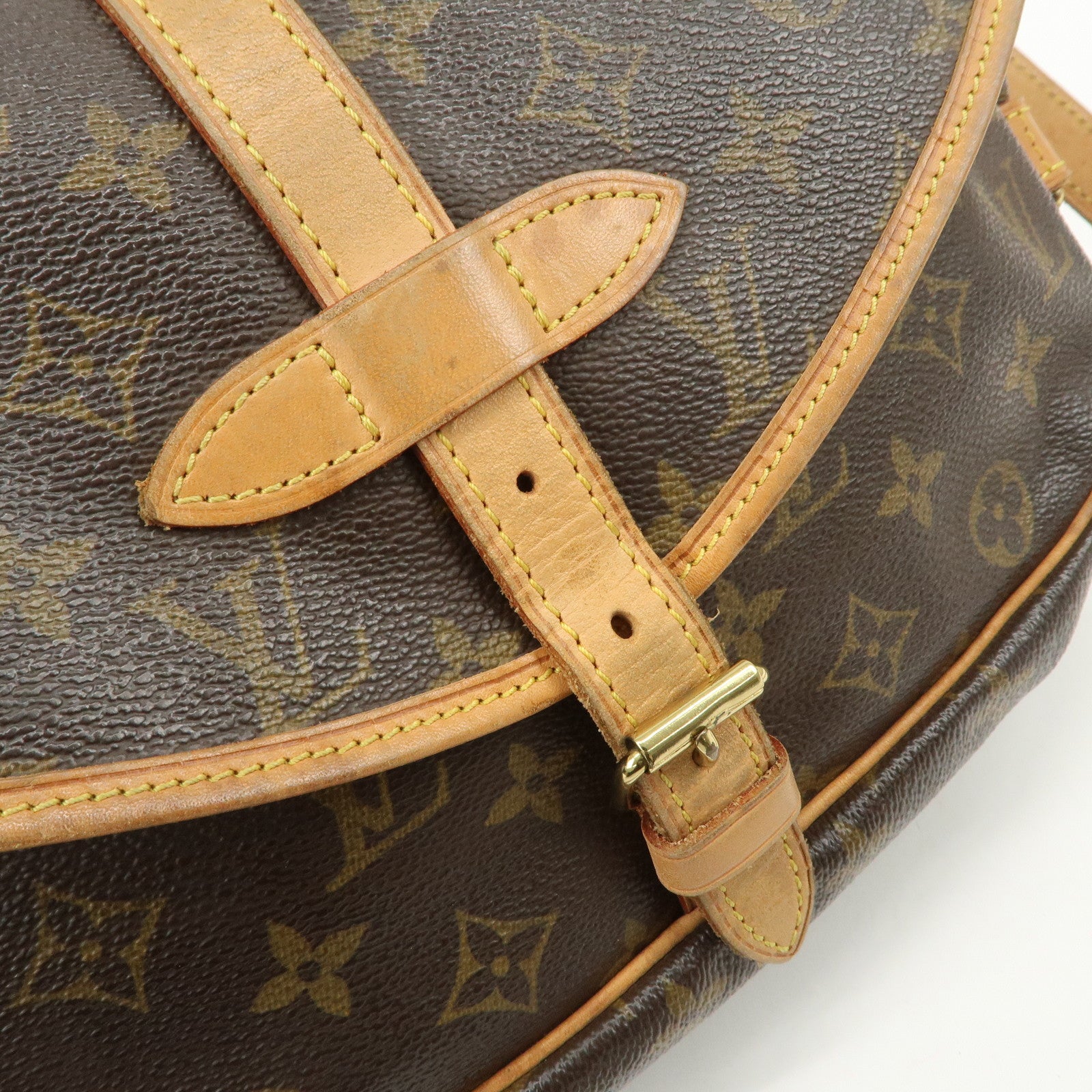 Louis Vuitton Monogram Saumur 30 Shoulder Bag Crossbody Bag M42256