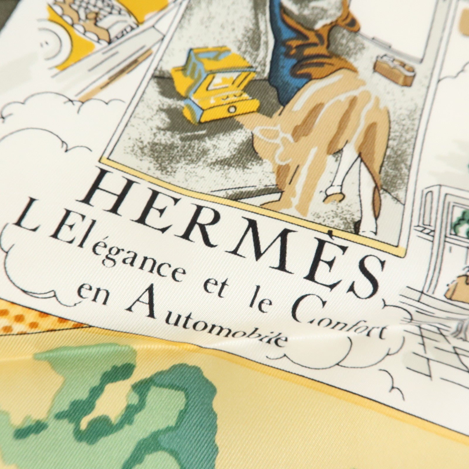 HERMES Carre 90 L Silk Scarf Elegance et le Confort en Automobile