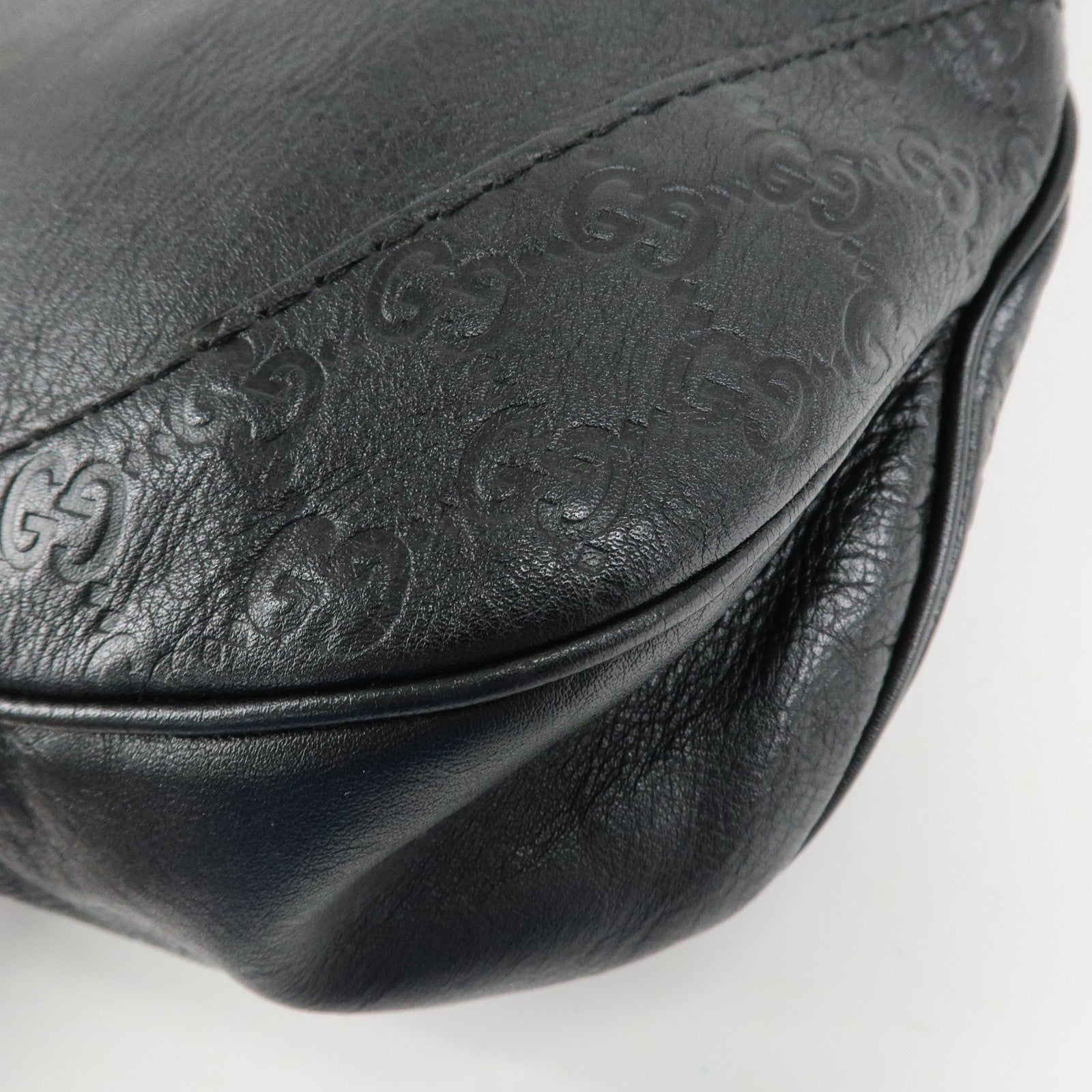 GUCCI Guccissima Leather Shoulder Bag Gold Hardware Black 203503 Used