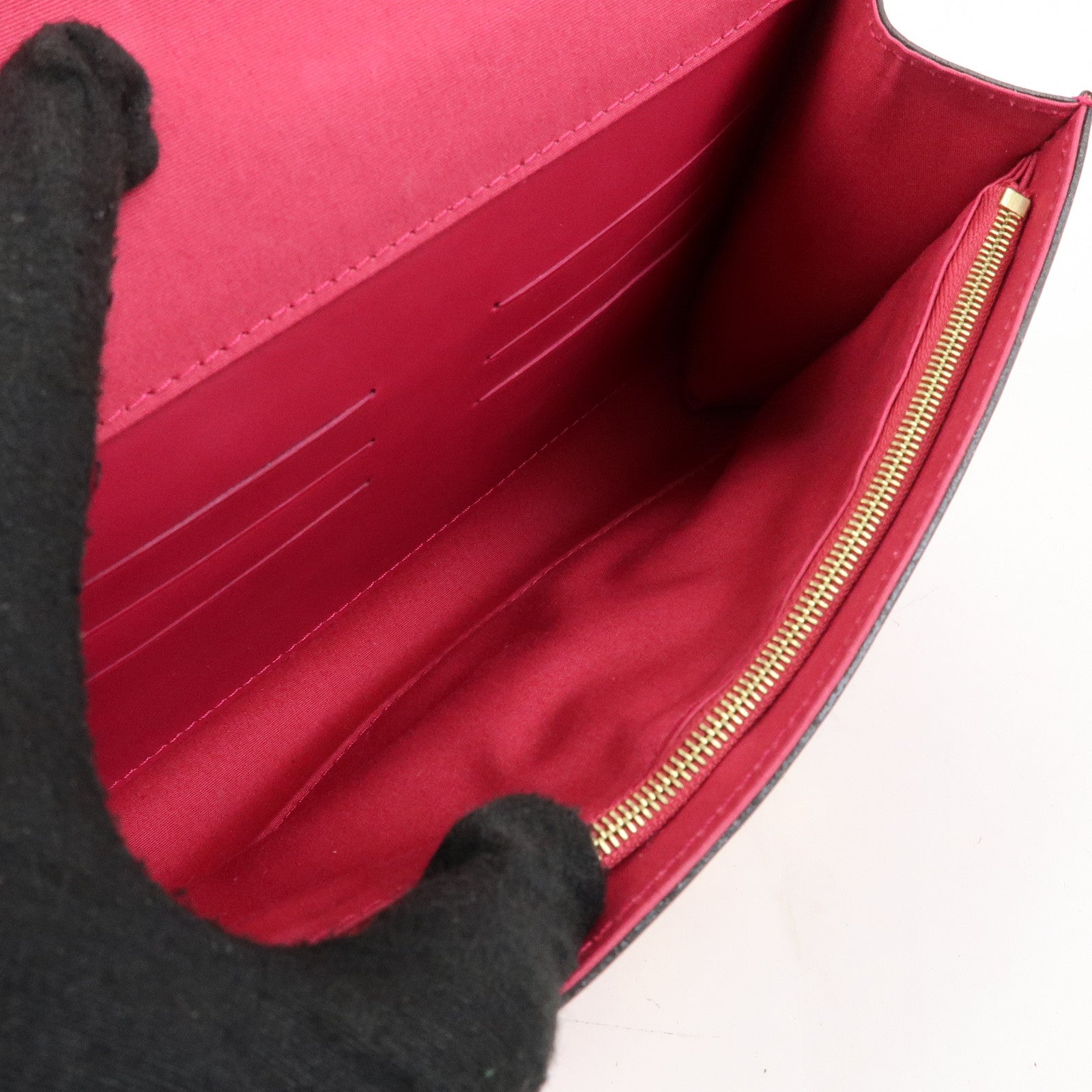 Louis Vuitton Vernis Leather Pochette Louise EW Clutch Bag M94270