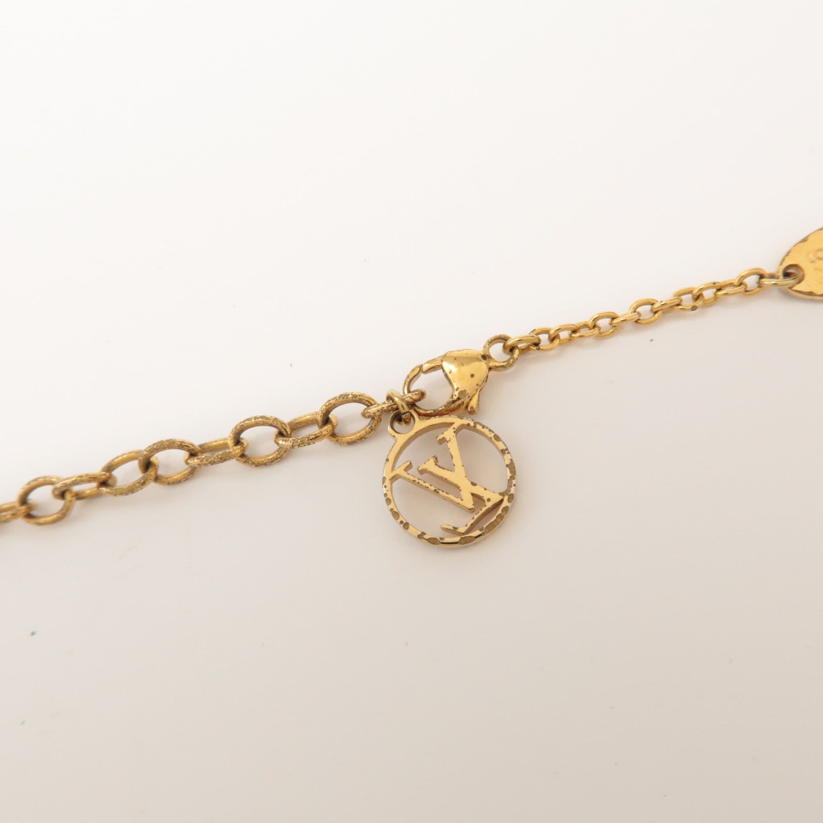 Louis Vuitton Flowerful Necklace LV Circle Metal Gold M68125