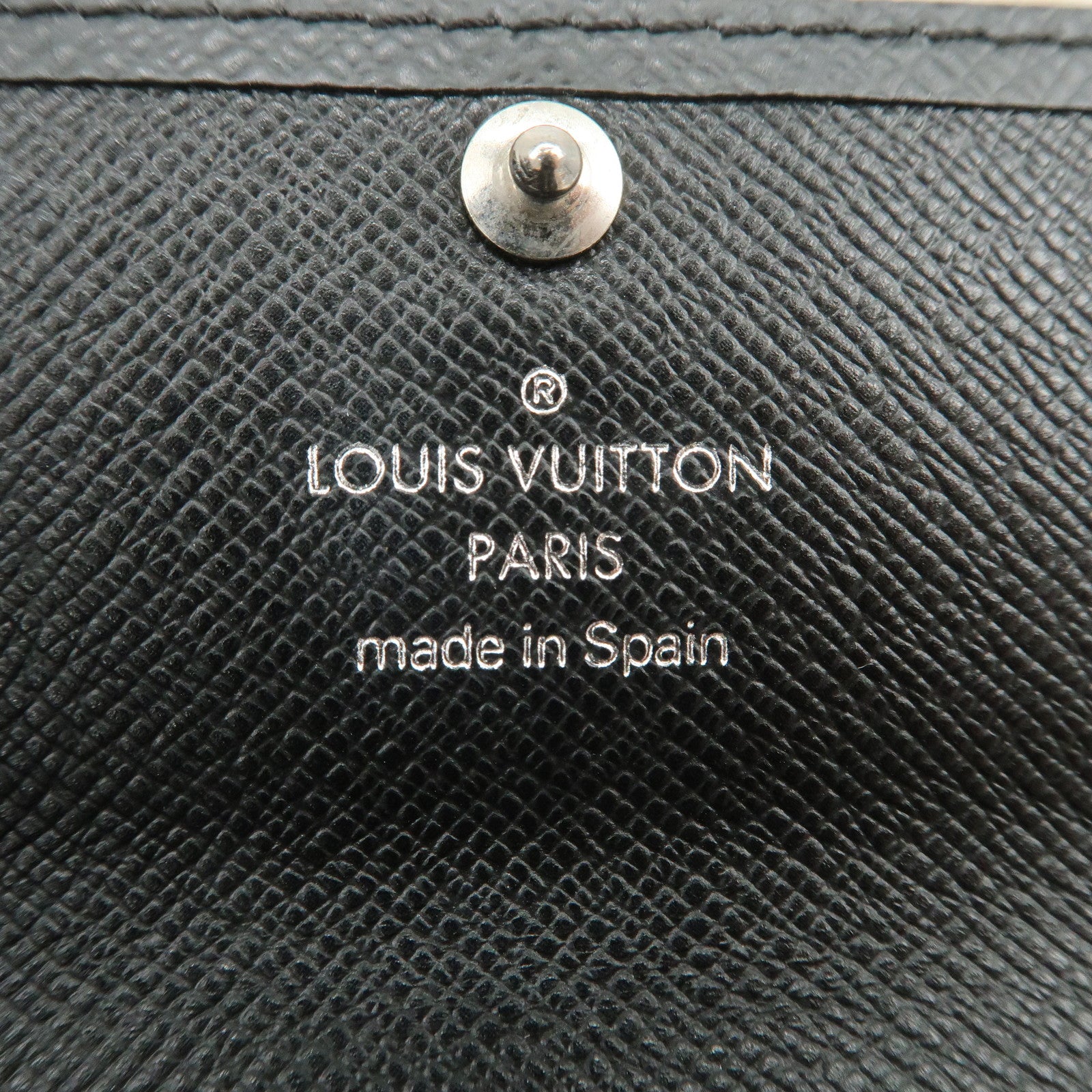 Louis Vuitton Taiga Leather Multiclés 4 Key Case Ardoise M30522