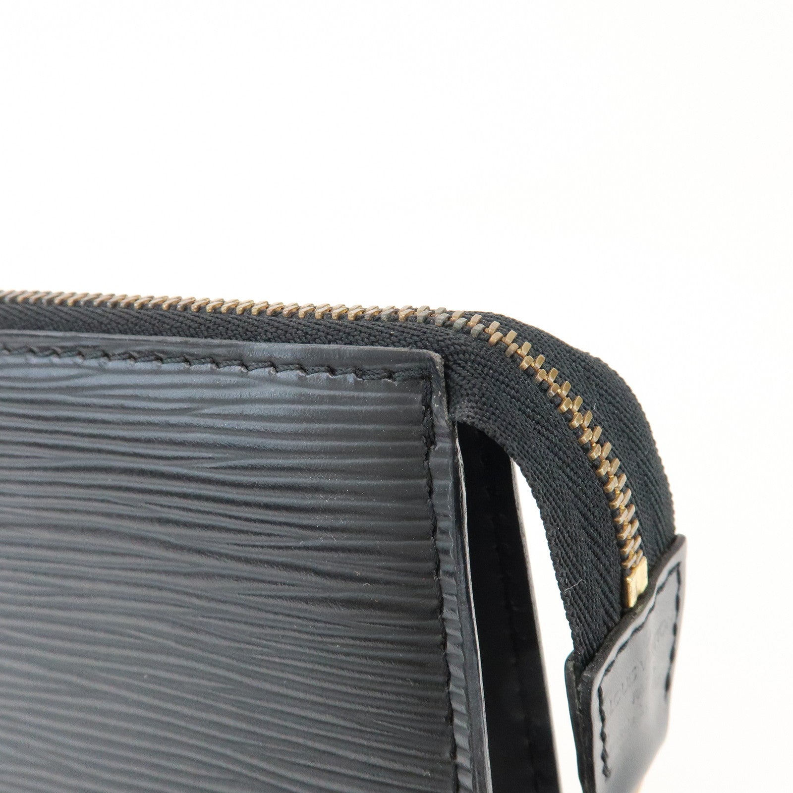 Louis Vuitton Epi Pochette Accessoires Clutch Bag Noir M52942