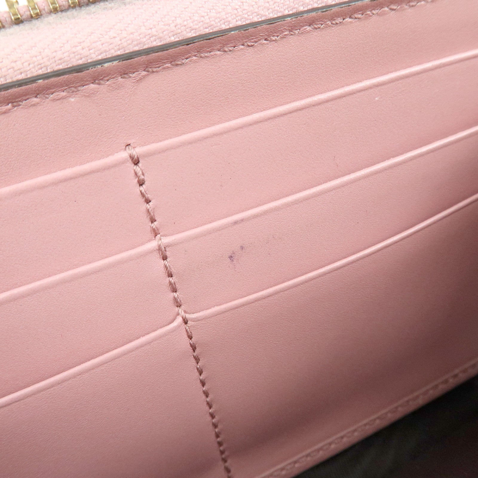 GUCCI Guccissima Leather Round Zippy Long Wallet Pink 410102