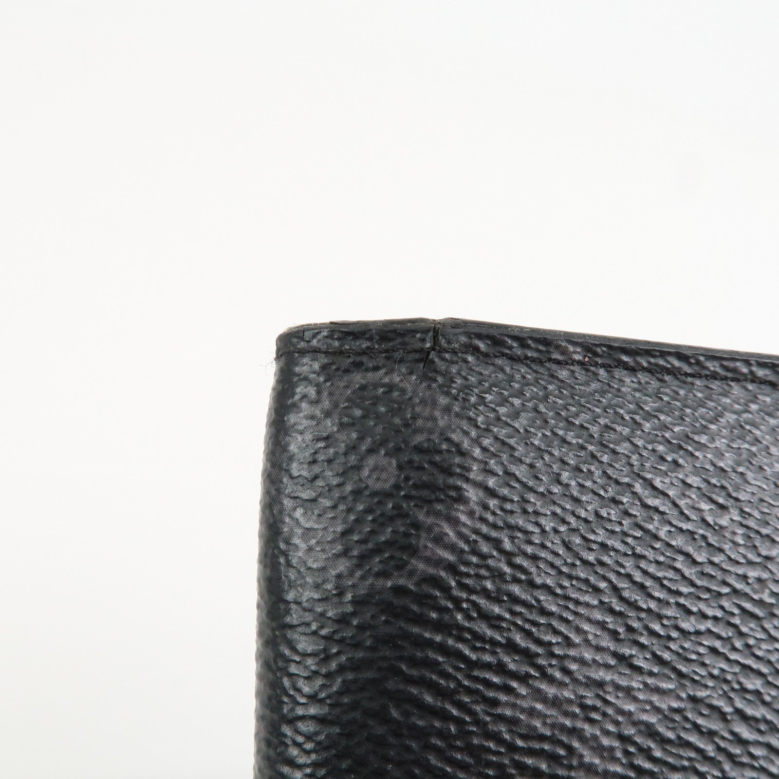 Louis Vuitton Monogram Eclips Portefeuille Brazza Wallet M61697