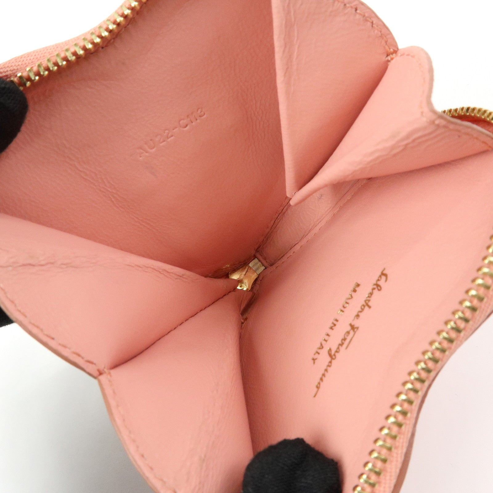 Ferragamo Gancini Leather Heart Motif Coin Case Pink