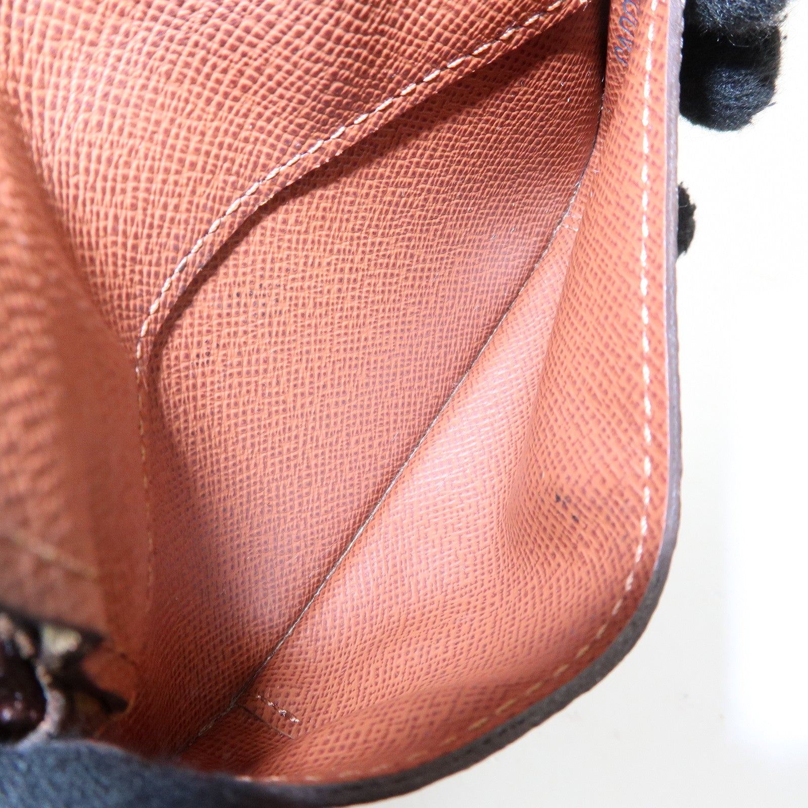 Louis Vuitton Monogram Porte Monnaie Shilling Coin Case M60025