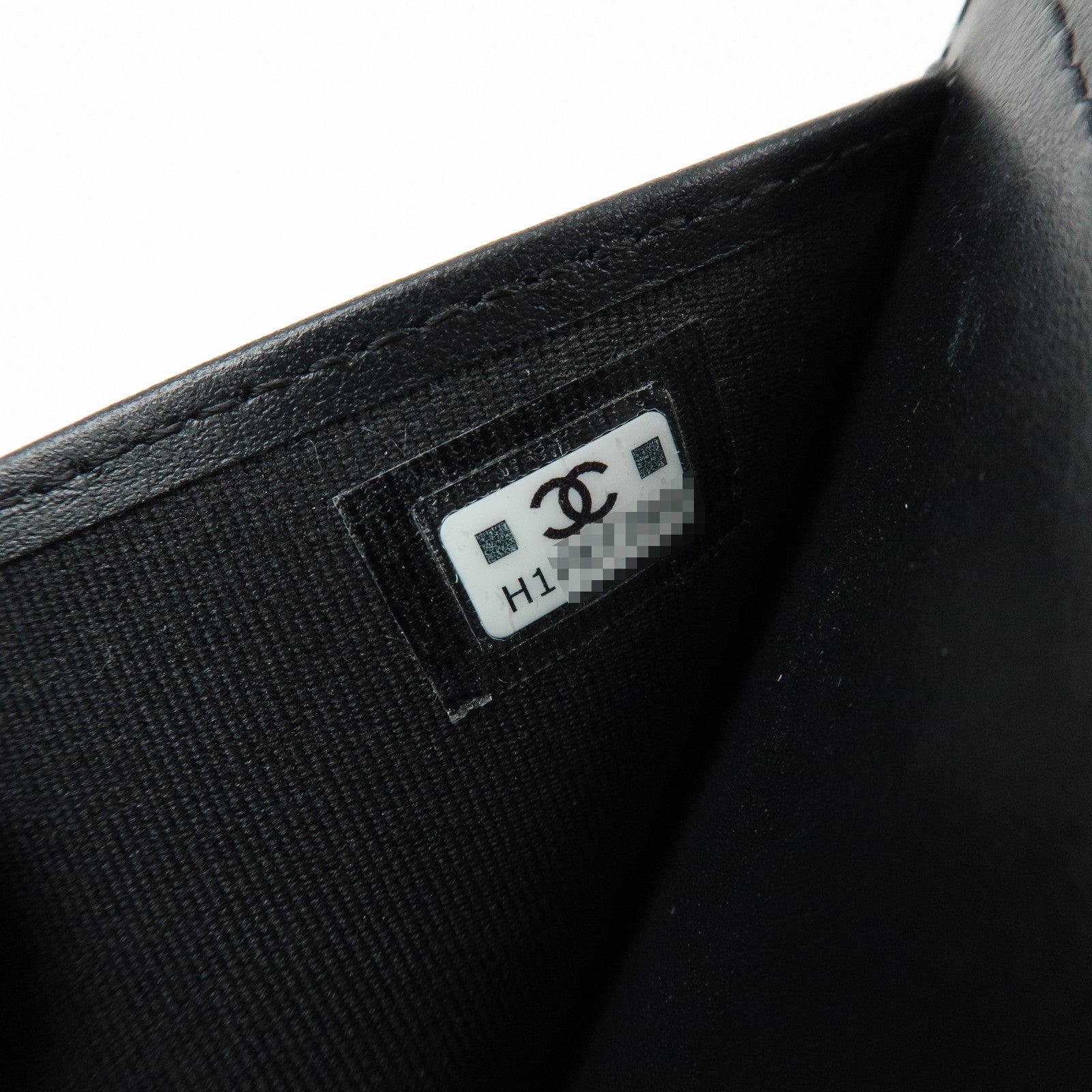 CHANEL BOY CHANEL Matelasse Caviarskin Compact Wallet Black A80734