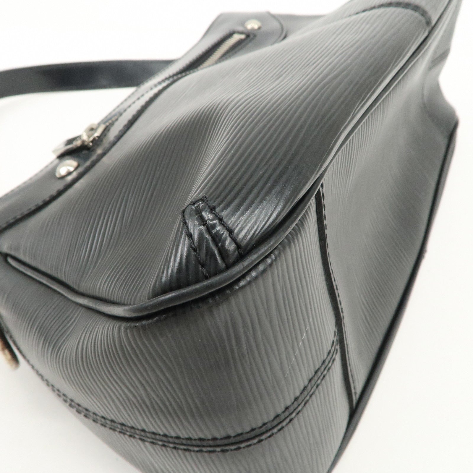 Louis Vuitton Epi Leather Turen PM Shoulder Bag Noir M59282