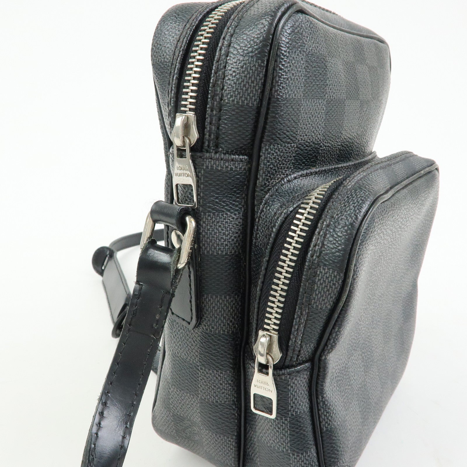 Louis Vuitton Damier Graphite Rem Shoulder Bag Black N41446