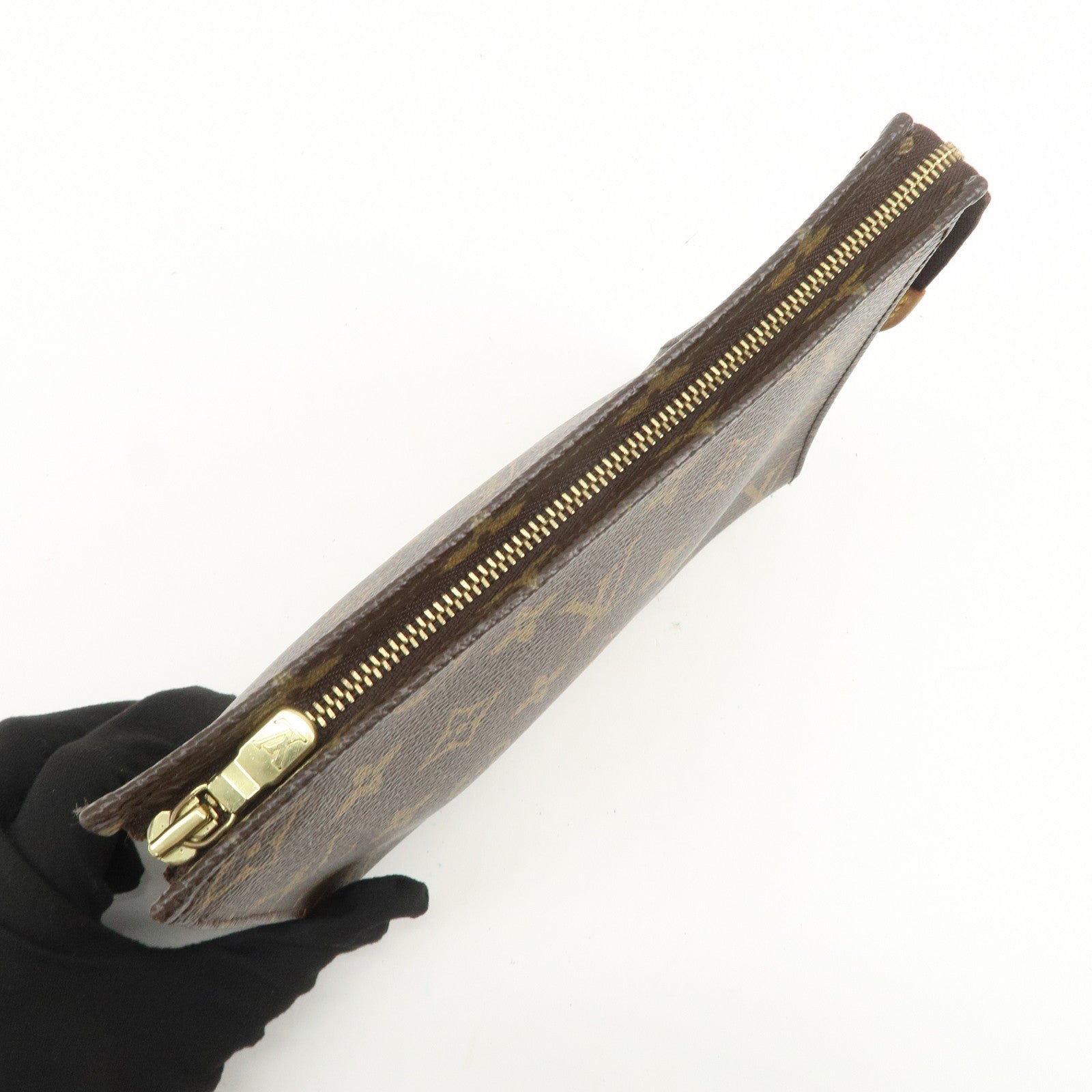 Louis Vuitton Monogram Poche Toilette 19 Clutch Bag Pouch M47544