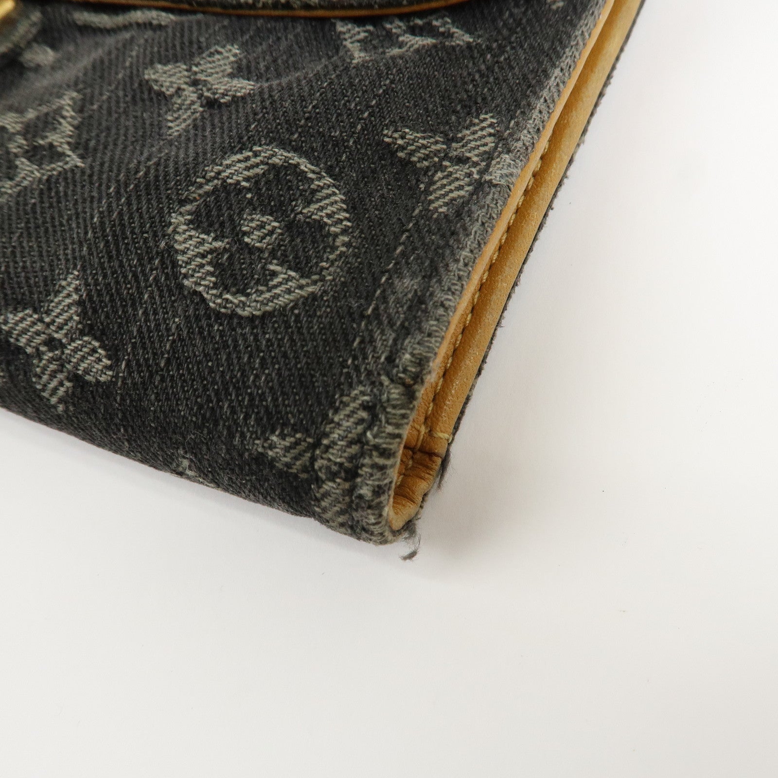 Louis Vuitton Monogram Denim Portefeuille Amelia Noir M95512