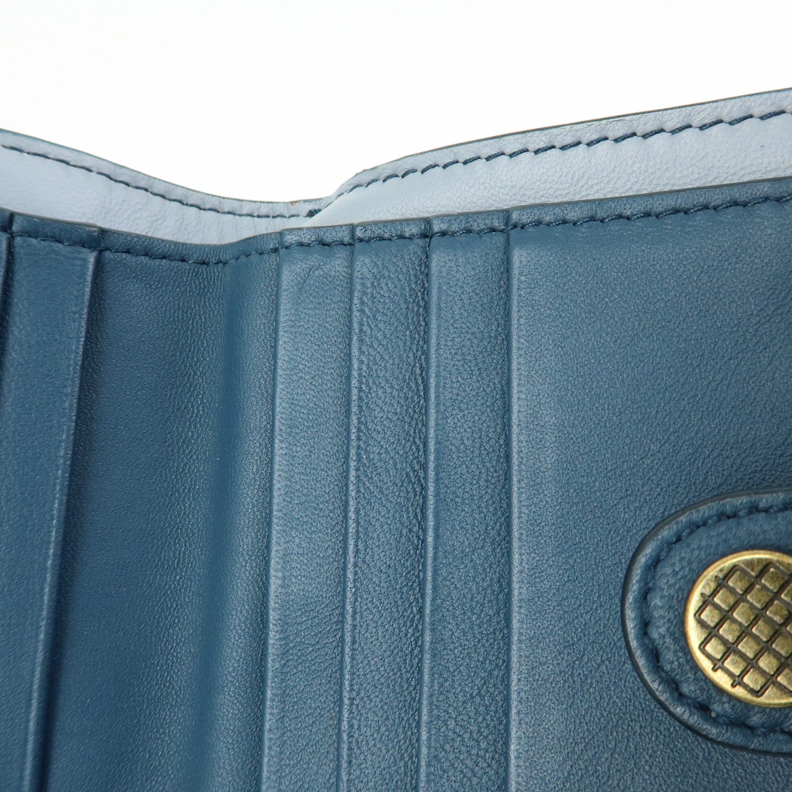 BOTTEGA VENETA Intrecciato Leather Bi-fold Comact Wallet 547441