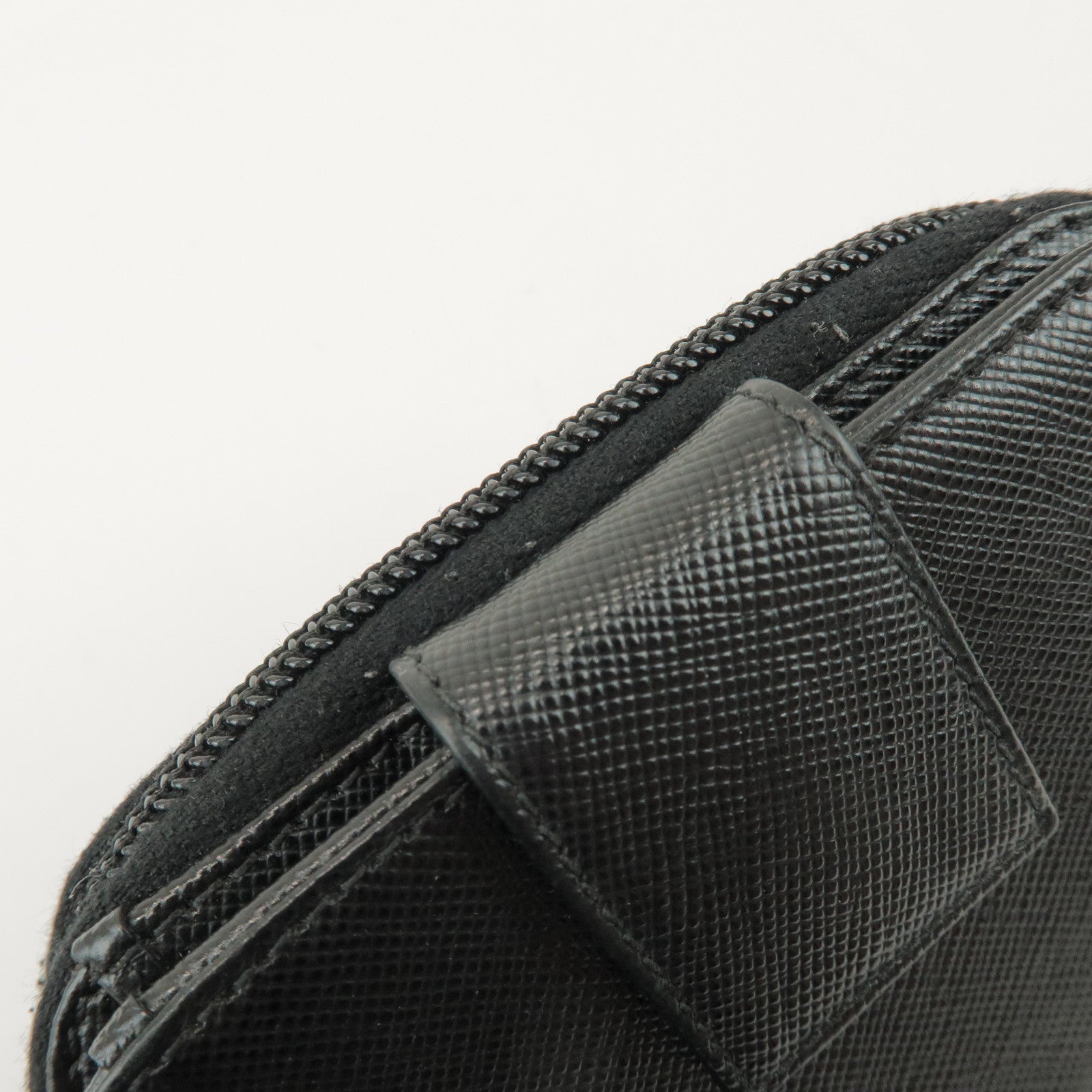 PRADA Logo Leather Round Zippy Bi-fold Wallet Black 1ML522