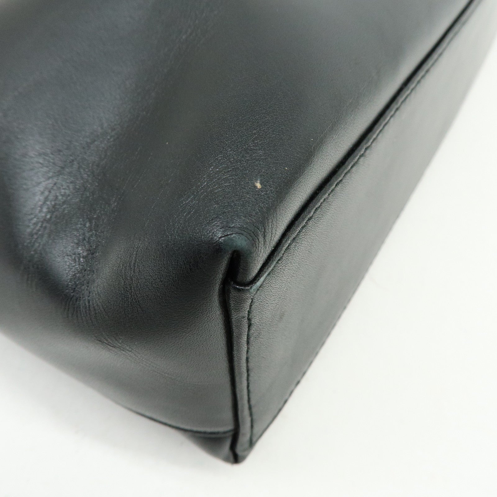 Ferragamo Gancini Leather Shoulder Bag Hand Bag Black