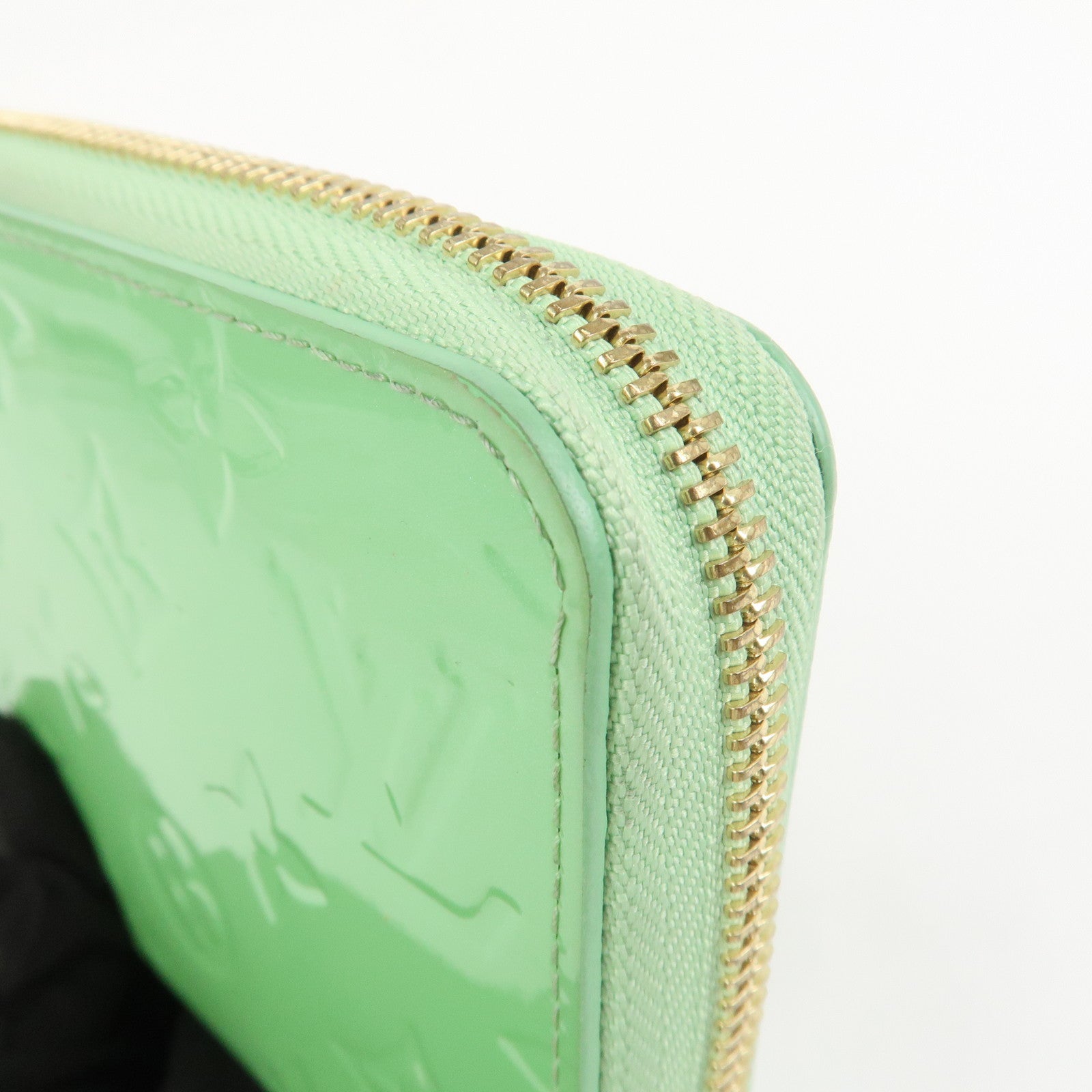 Louis Vuitton Monogram Vernis Zippy Wallet Gummy Apple M82065