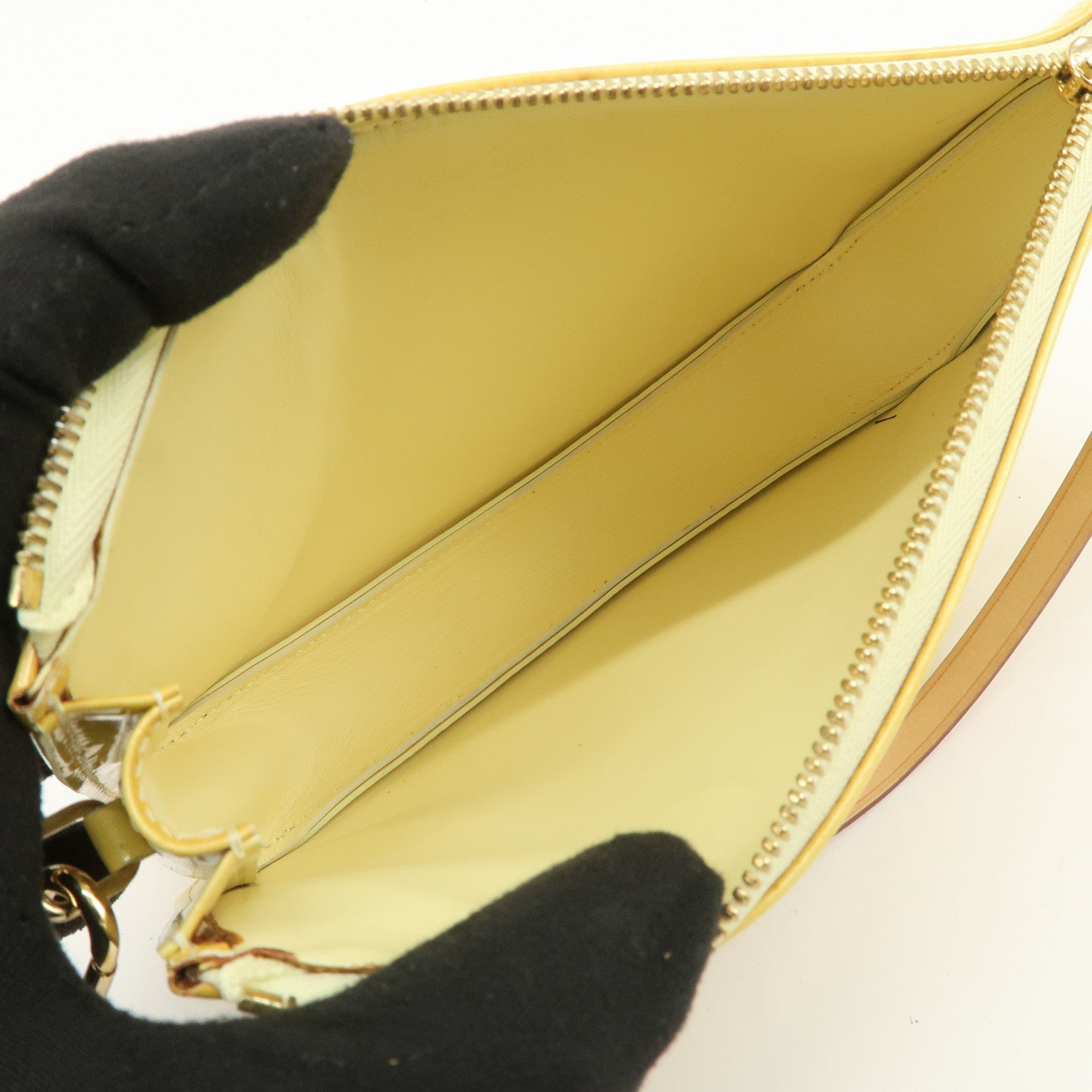 Louis Vuitton Monogram Vernis Lexington Accessoires Pouch M91058