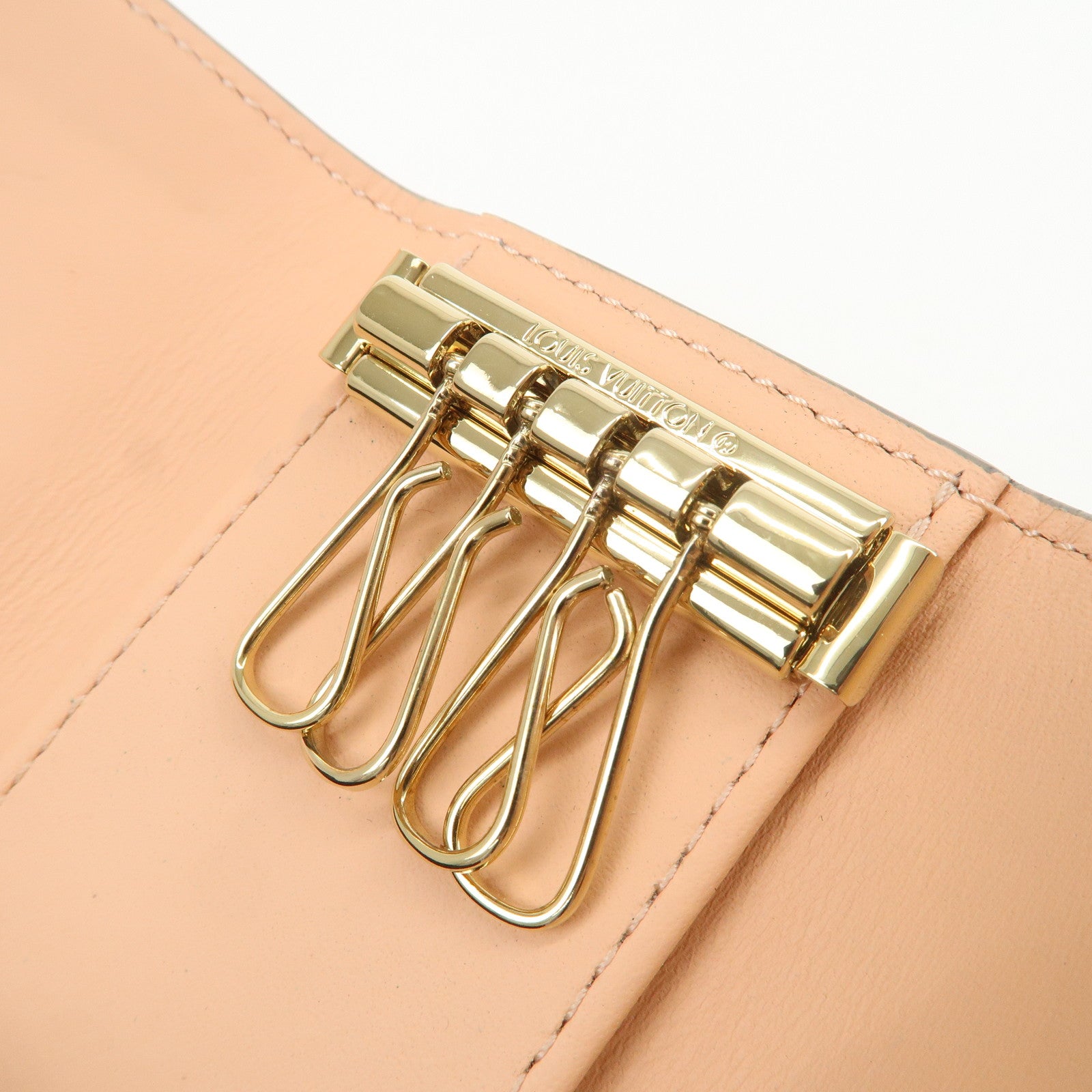 Louis Vuitton Mahina Leather Multicles 4 Key Case Gray M82648