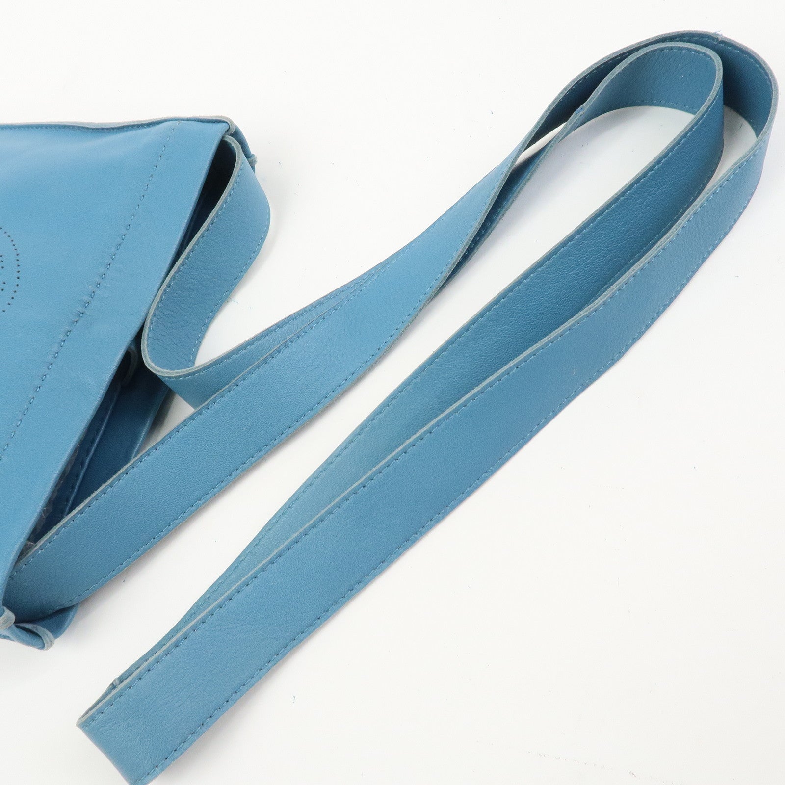 HERMES Lamb Skin Clou de Selle □N Stamped Shoulder Bag Blue Jean