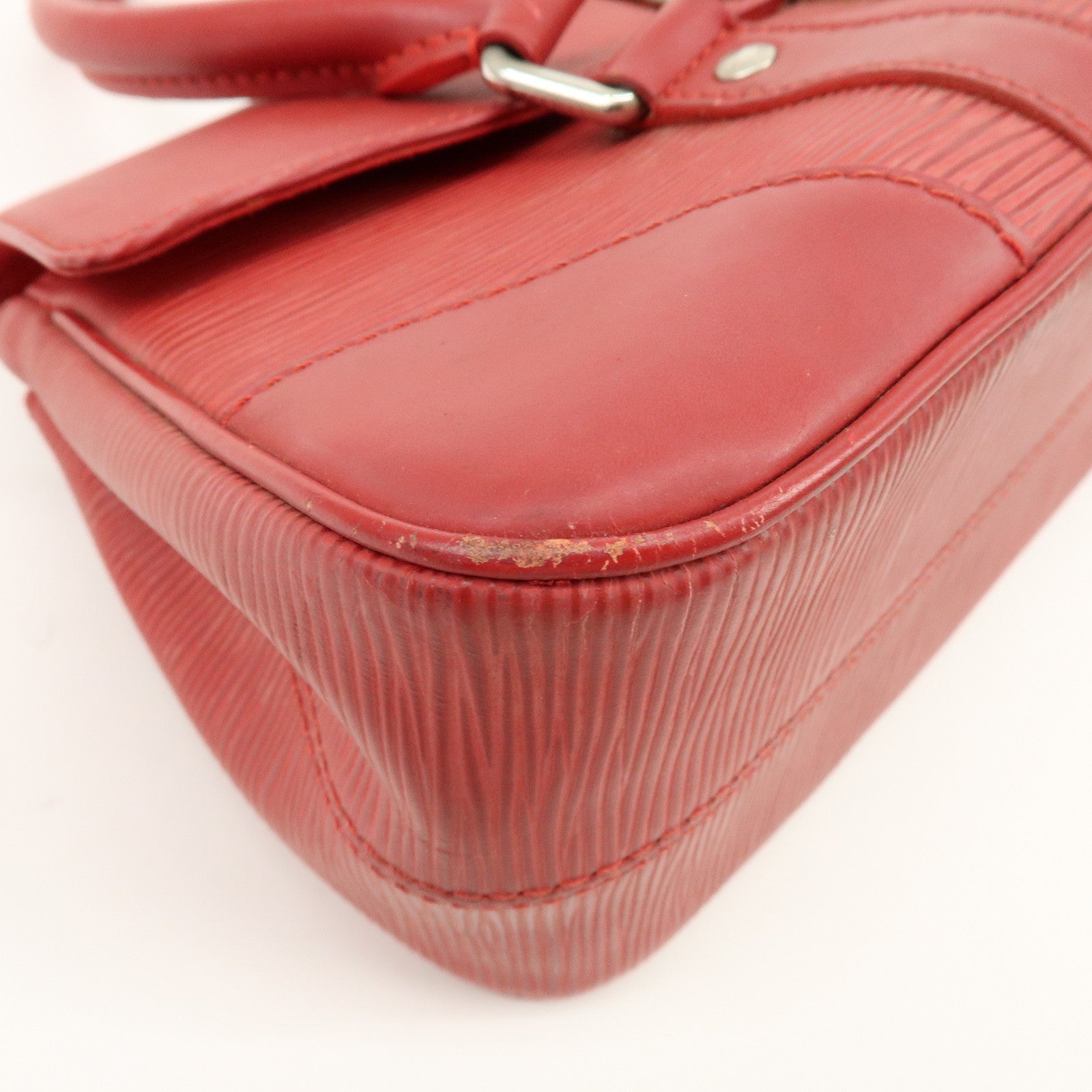 Louis Vuitton Epi Leather Segur PM Hand Bag Rouge M5882E